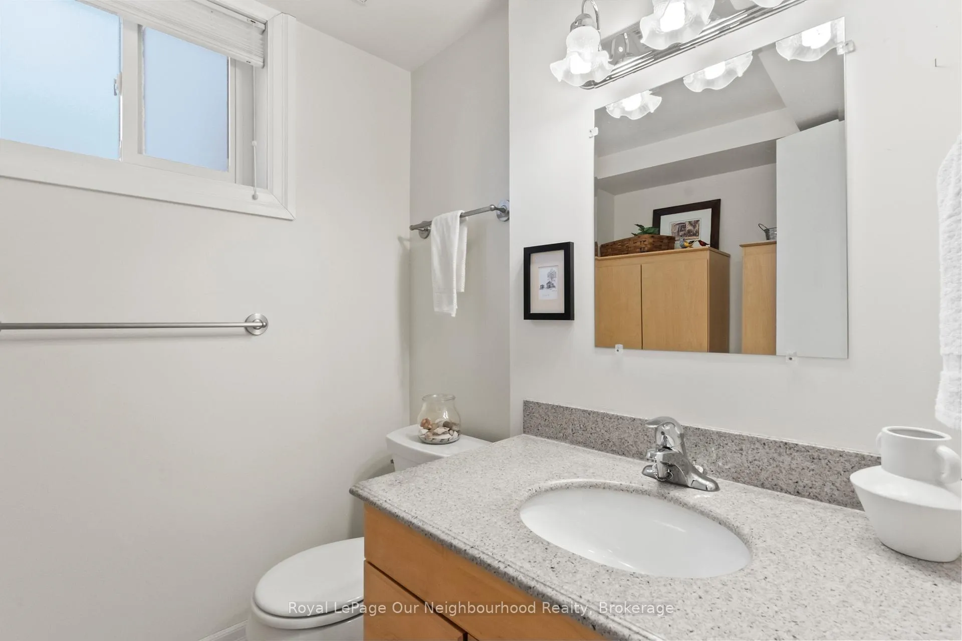 Photo 34 of 909 Whitefield Drive, Peterborough, Otonabee Ward 1 — HOMEH