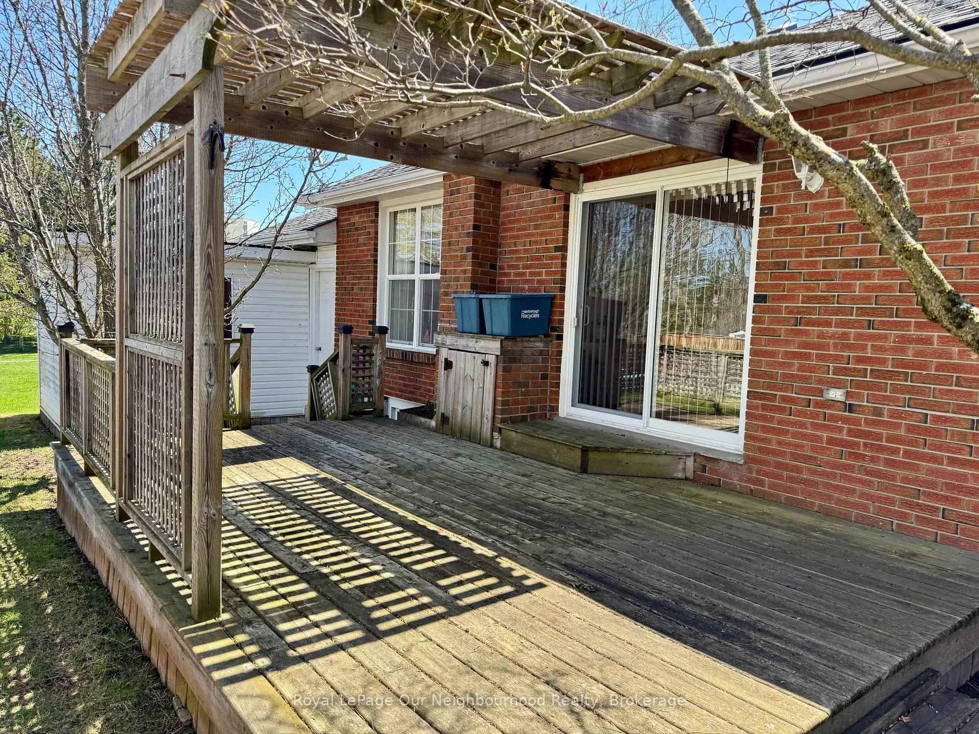 Photo 37 of 909 Whitefield Drive, Peterborough, Otonabee Ward 1 — HOMEH