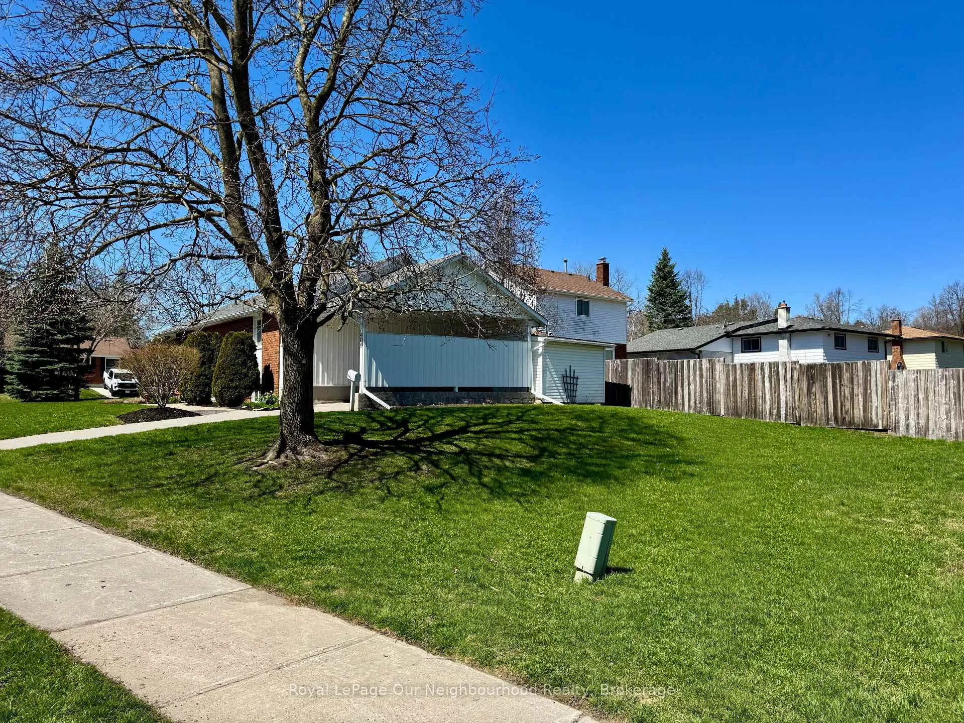 Photo 42 of 909 Whitefield Drive, Peterborough, Otonabee Ward 1 — HOMEH