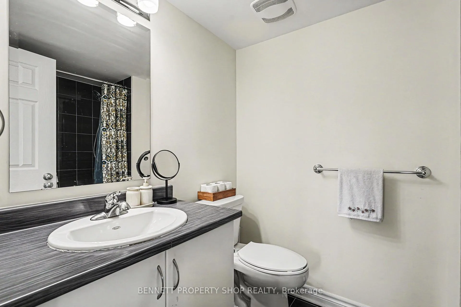 Photo 9 of Unit D, 599 Chapman Mills Drive, Ottawa, Barrhaven - Strandherd — HOMEH