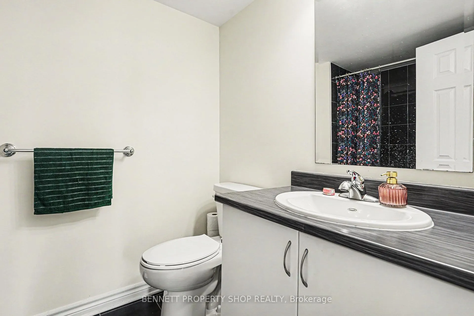 Photo 11 of Unit D, 599 Chapman Mills Drive, Ottawa, Barrhaven - Strandherd — HOMEH