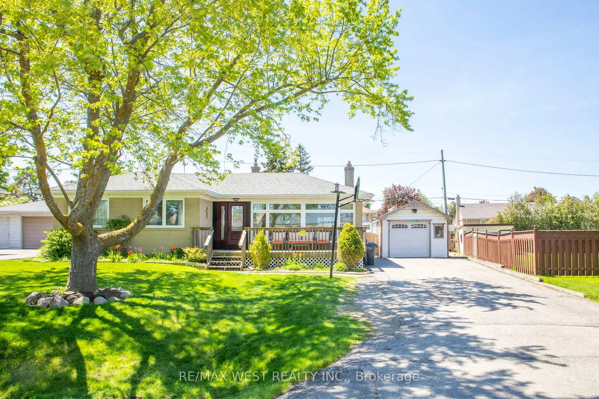 Photo 1 of 320 Pearl Street, Caledon, Bolton West — HOMEH