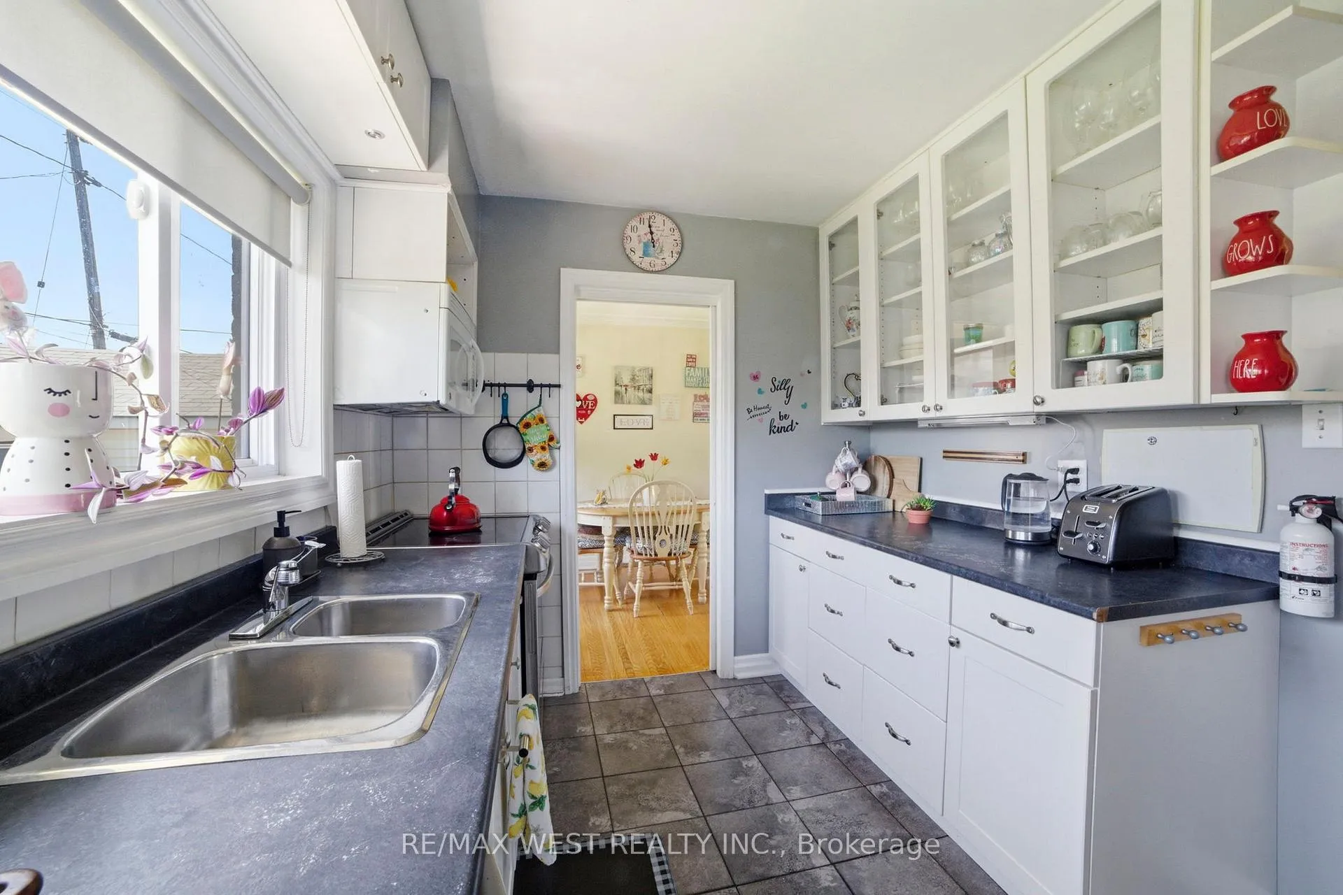 Photo 11 of 320 Pearl Street, Caledon, Bolton West — HOMEH