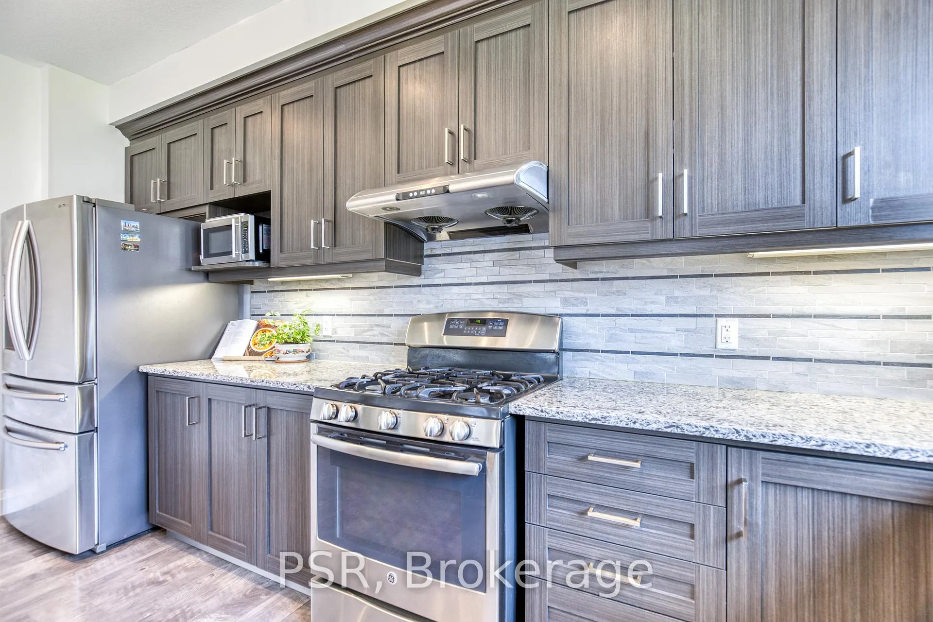 Photo 8 of 168 Ladyslipper Drive, Waterloo — HOMEH