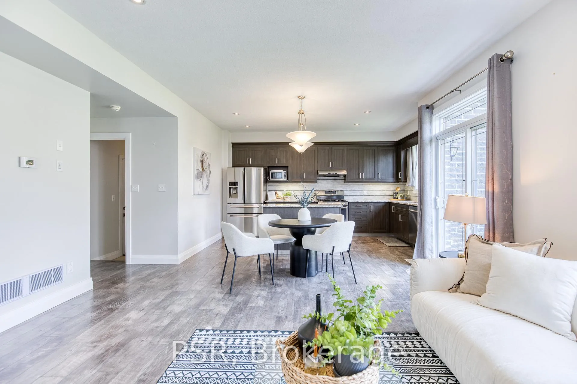 Photo 15 of 168 Ladyslipper Drive, Waterloo — HOMEH