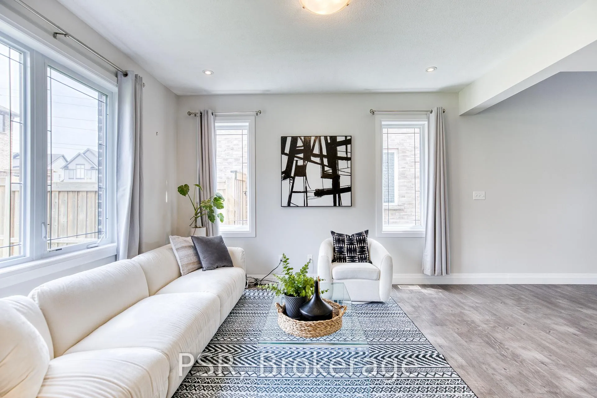 Photo 16 of 168 Ladyslipper Drive, Waterloo — HOMEH