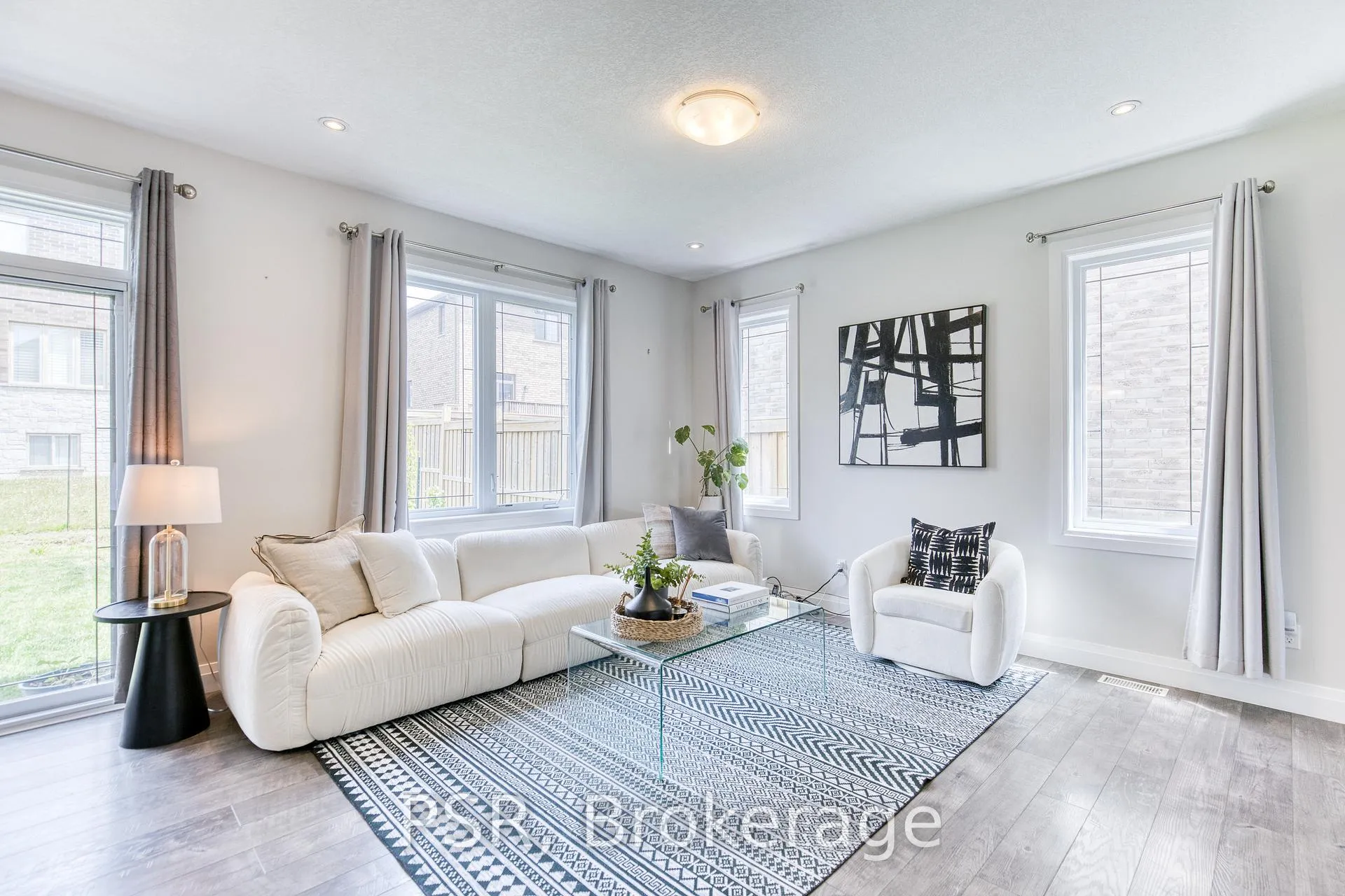 Photo 17 of 168 Ladyslipper Drive, Waterloo — HOMEH