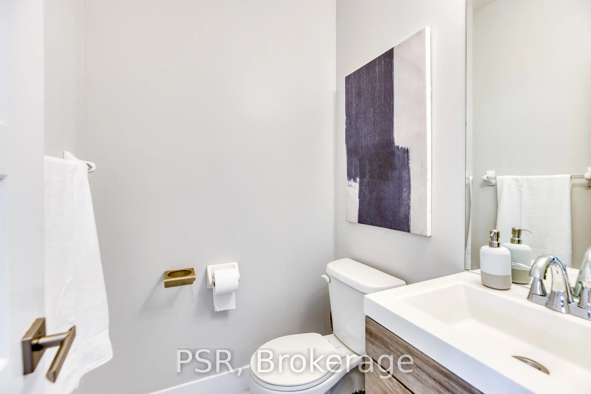 Photo 18 of 168 Ladyslipper Drive, Waterloo — HOMEH
