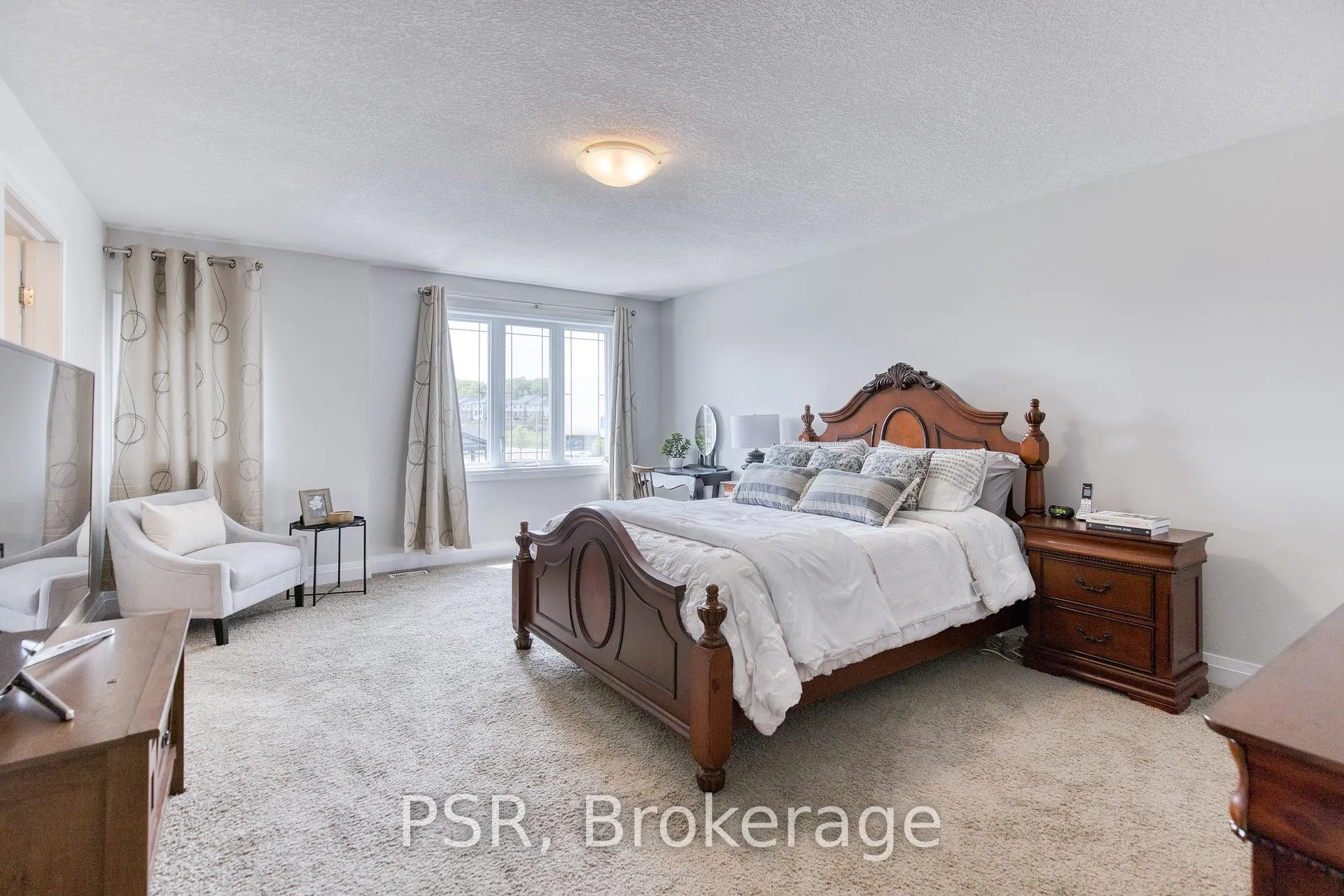 Photo 22 of 168 Ladyslipper Drive, Waterloo — HOMEH