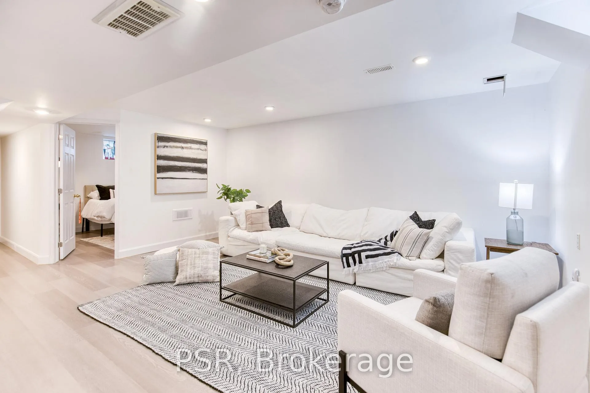 Photo 37 of 168 Ladyslipper Drive, Waterloo — HOMEH