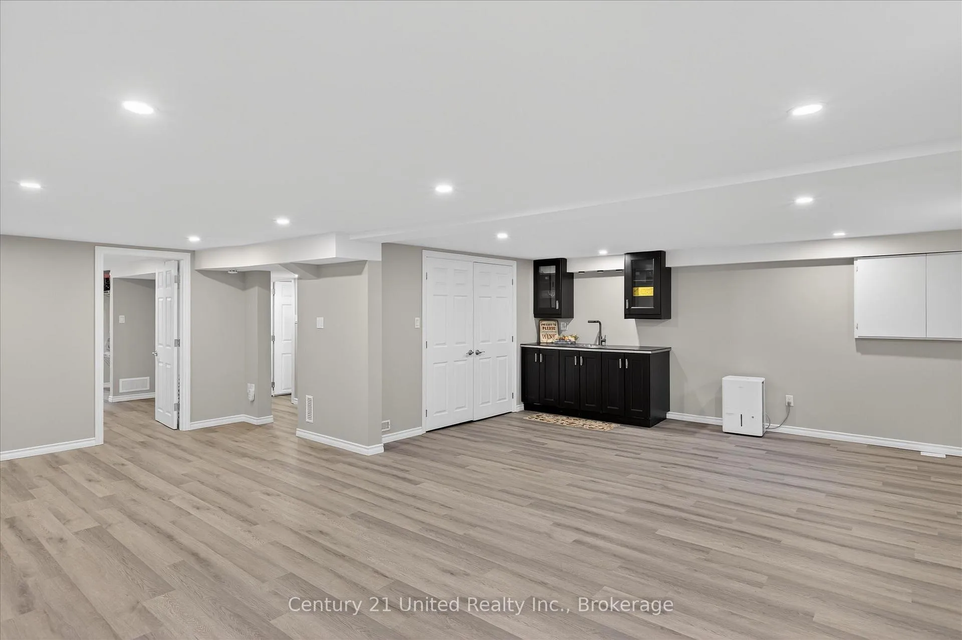 Photo 16 of 578 Hillside Street, Peterborough, Northcrest Ward 5 — HOMEH