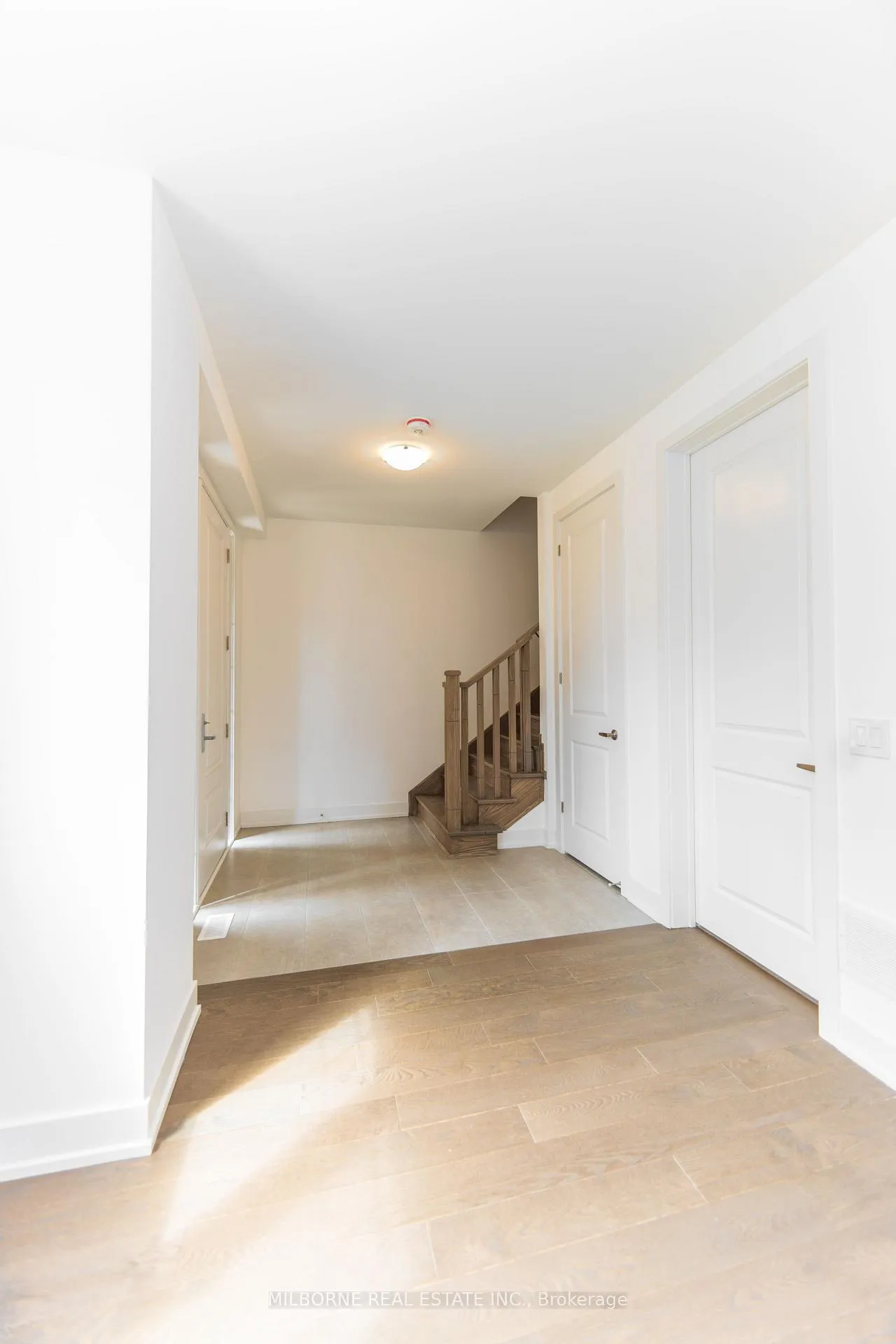 Photo 14 of 16 Fred Beaton Place, King, King City — HOMEH