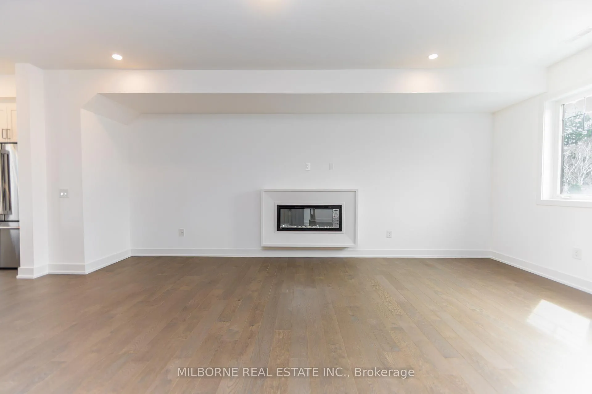 Photo 17 of 16 Fred Beaton Place, King, King City — HOMEH