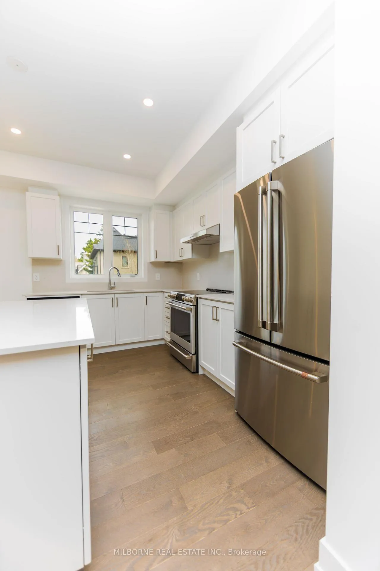 Photo 19 of 16 Fred Beaton Place, King, King City — HOMEH