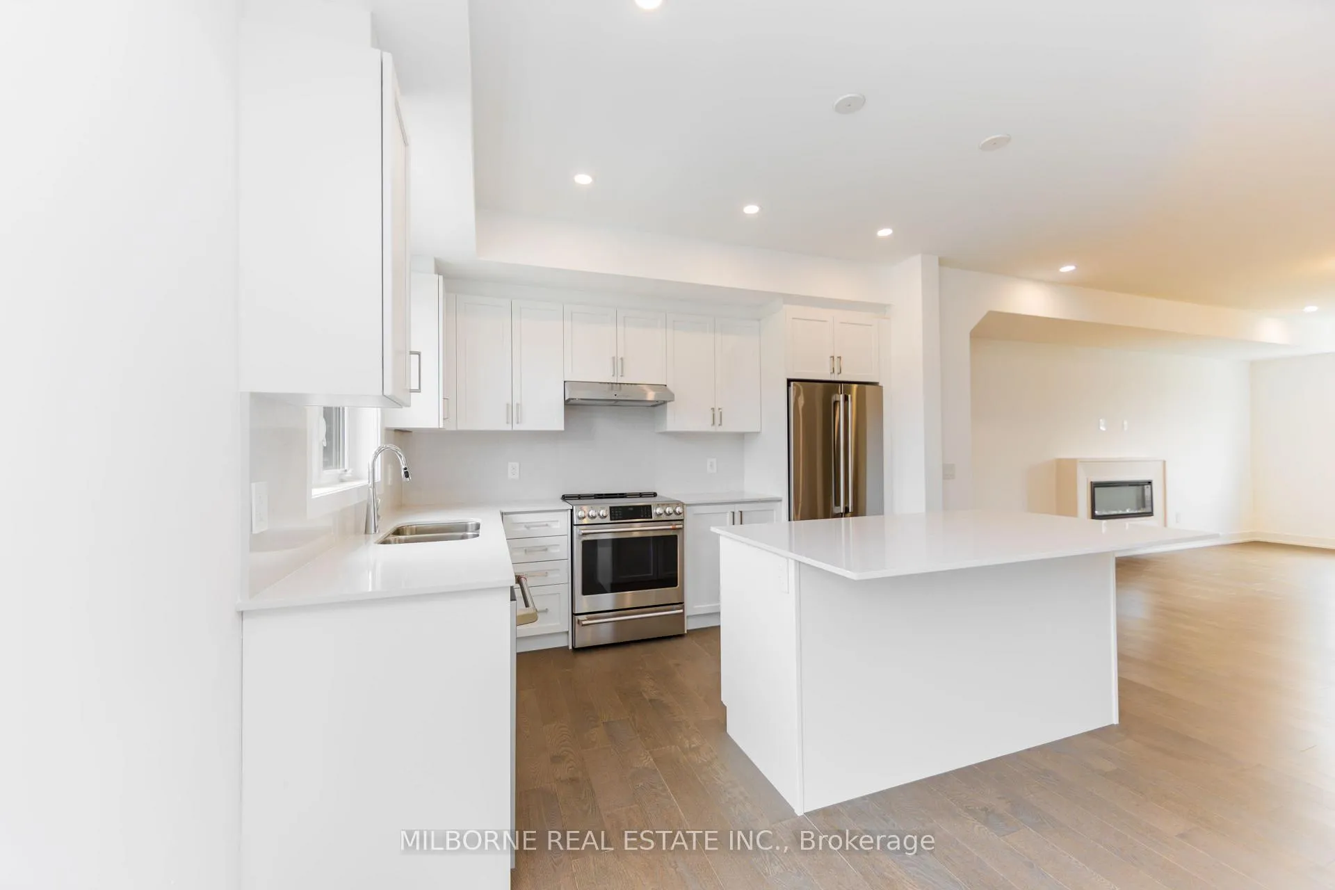 Photo 21 of 16 Fred Beaton Place, King, King City — HOMEH