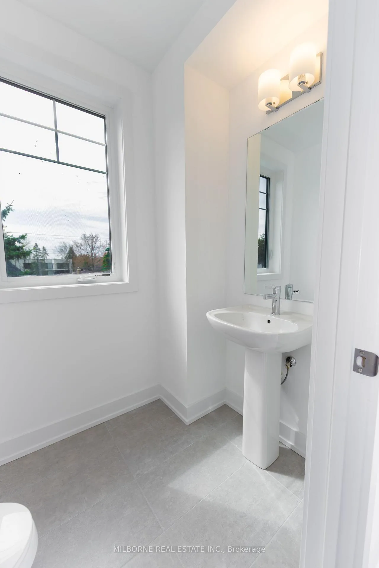 Photo 26 of 16 Fred Beaton Place, King, King City — HOMEH