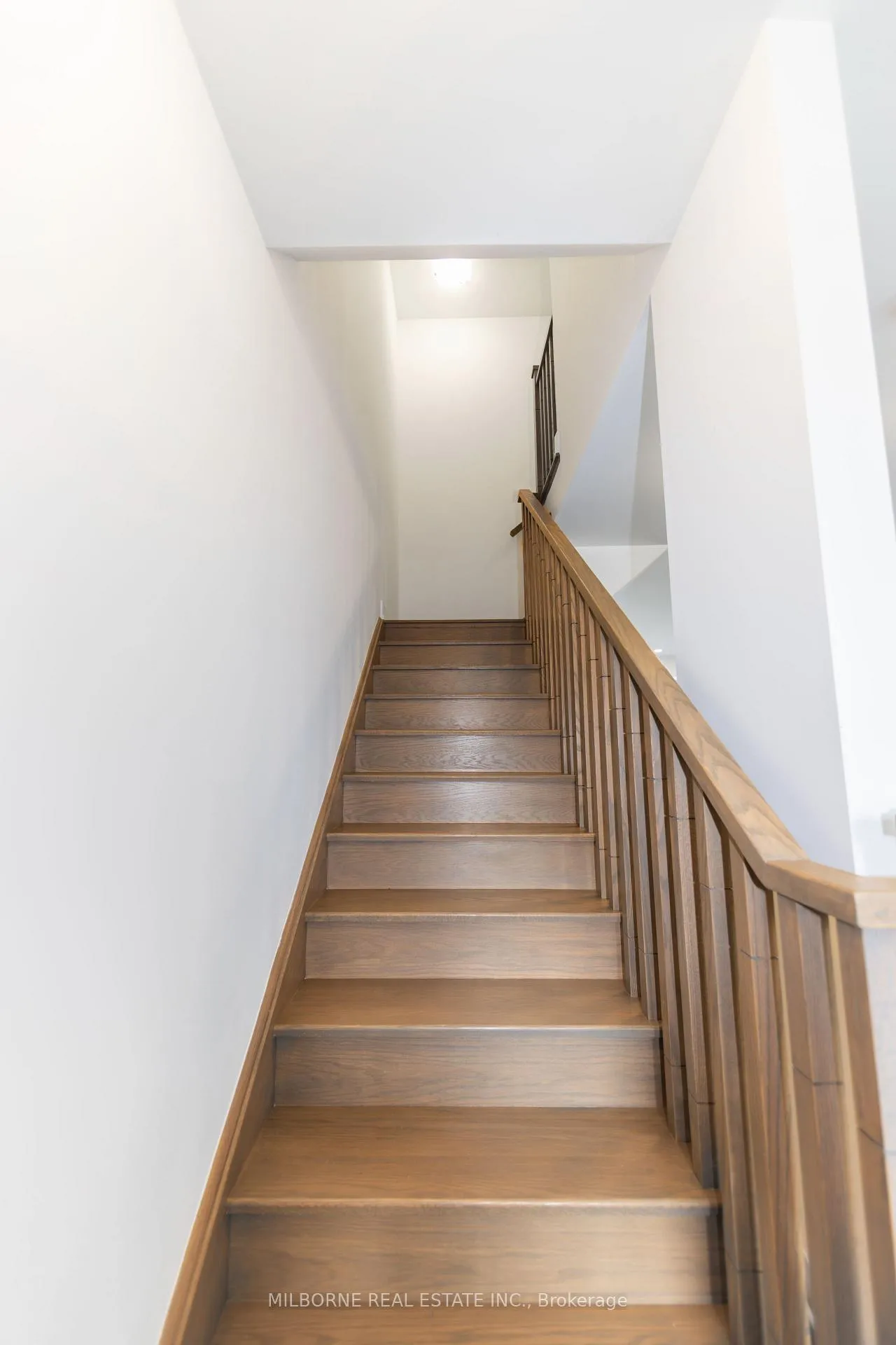 Photo 27 of 16 Fred Beaton Place, King, King City — HOMEH