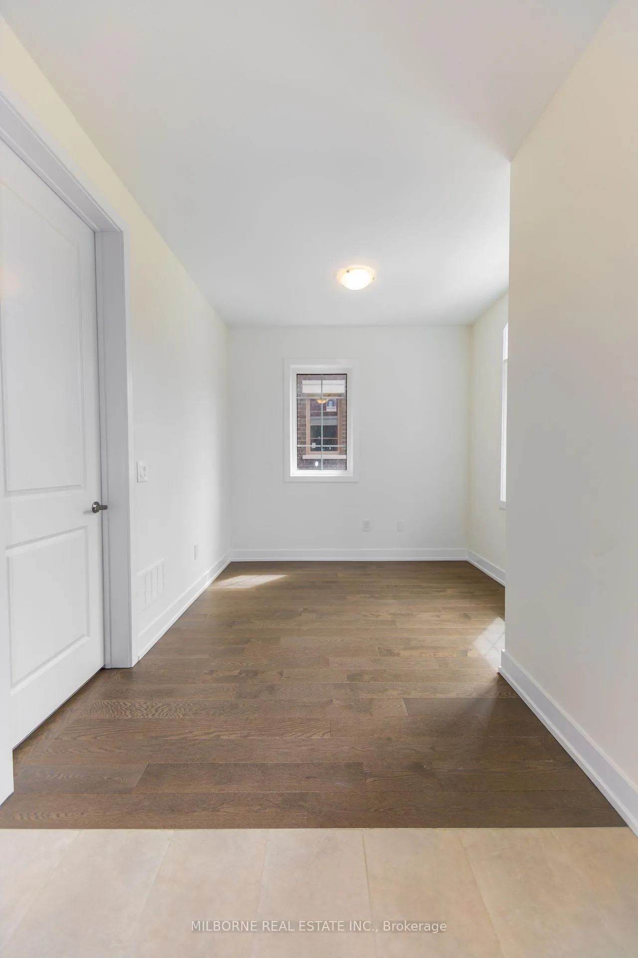 Photo 6 of 28 Fred Beaton Place, King, King City — HOMEH