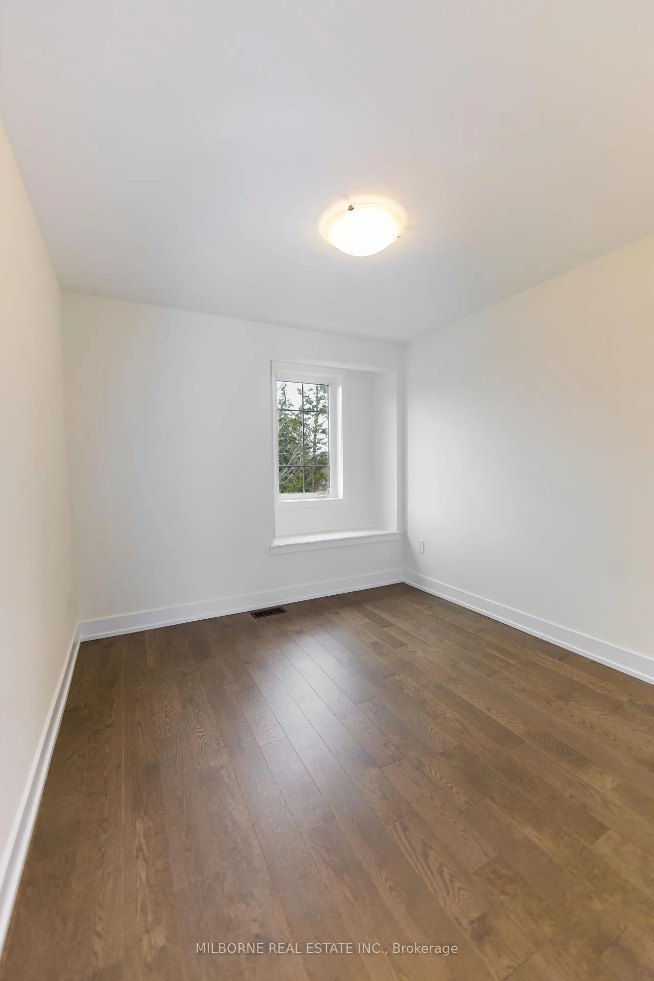 Photo 20 of 28 Fred Beaton Place, King, King City — HOMEH