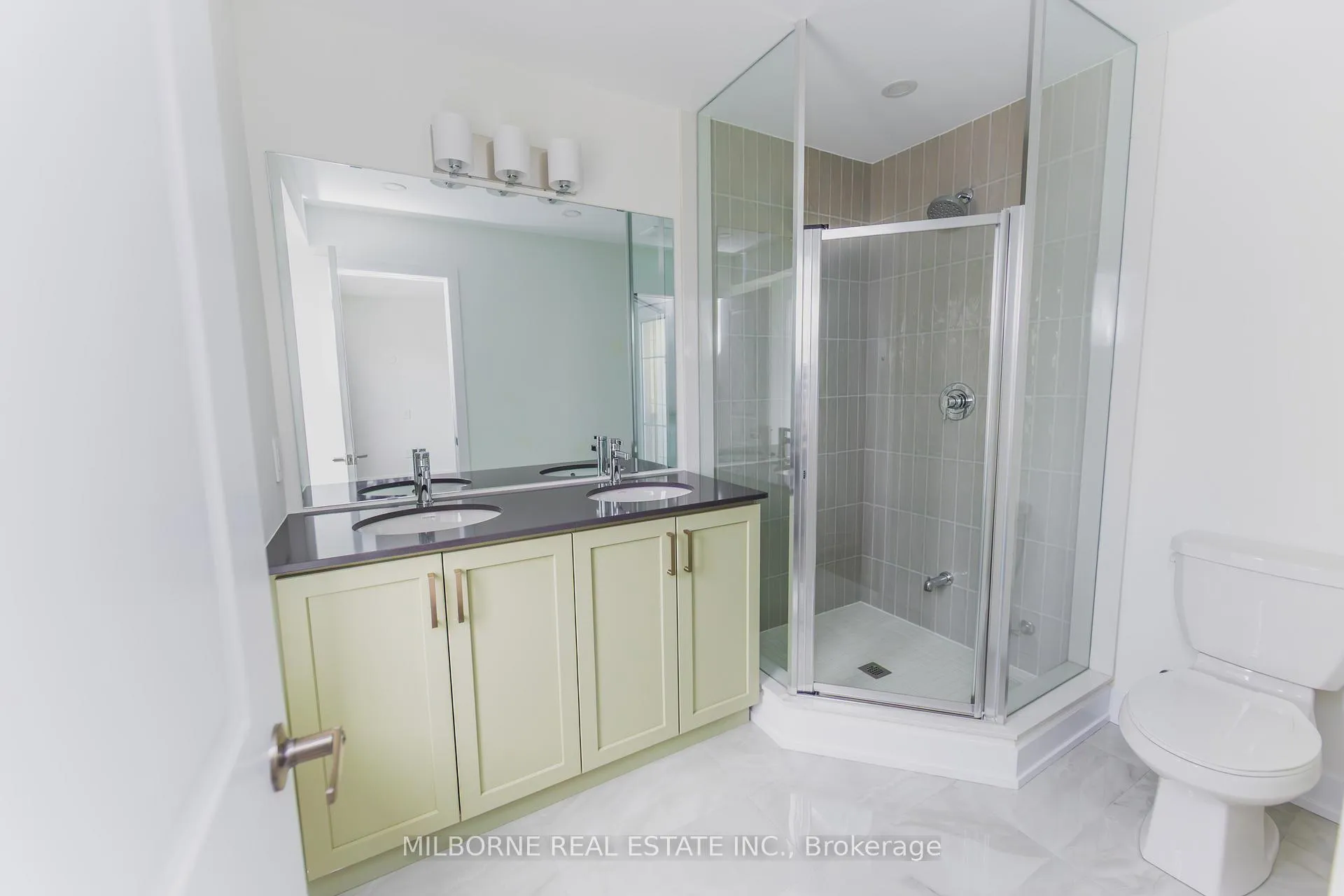 Photo 31 of 28 Fred Beaton Place, King, King City — HOMEH