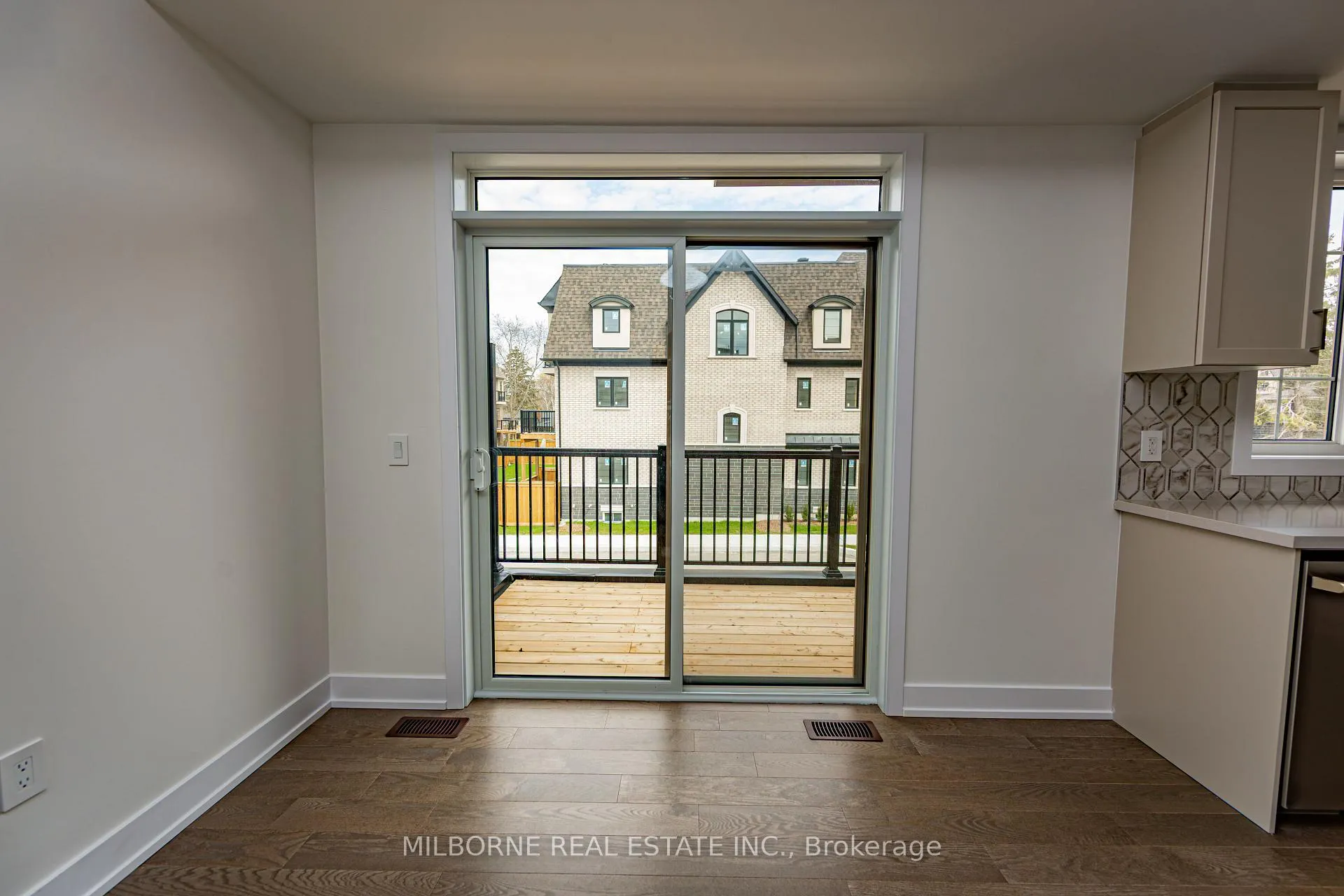 Photo 35 of 28 Fred Beaton Place, King, King City — HOMEH