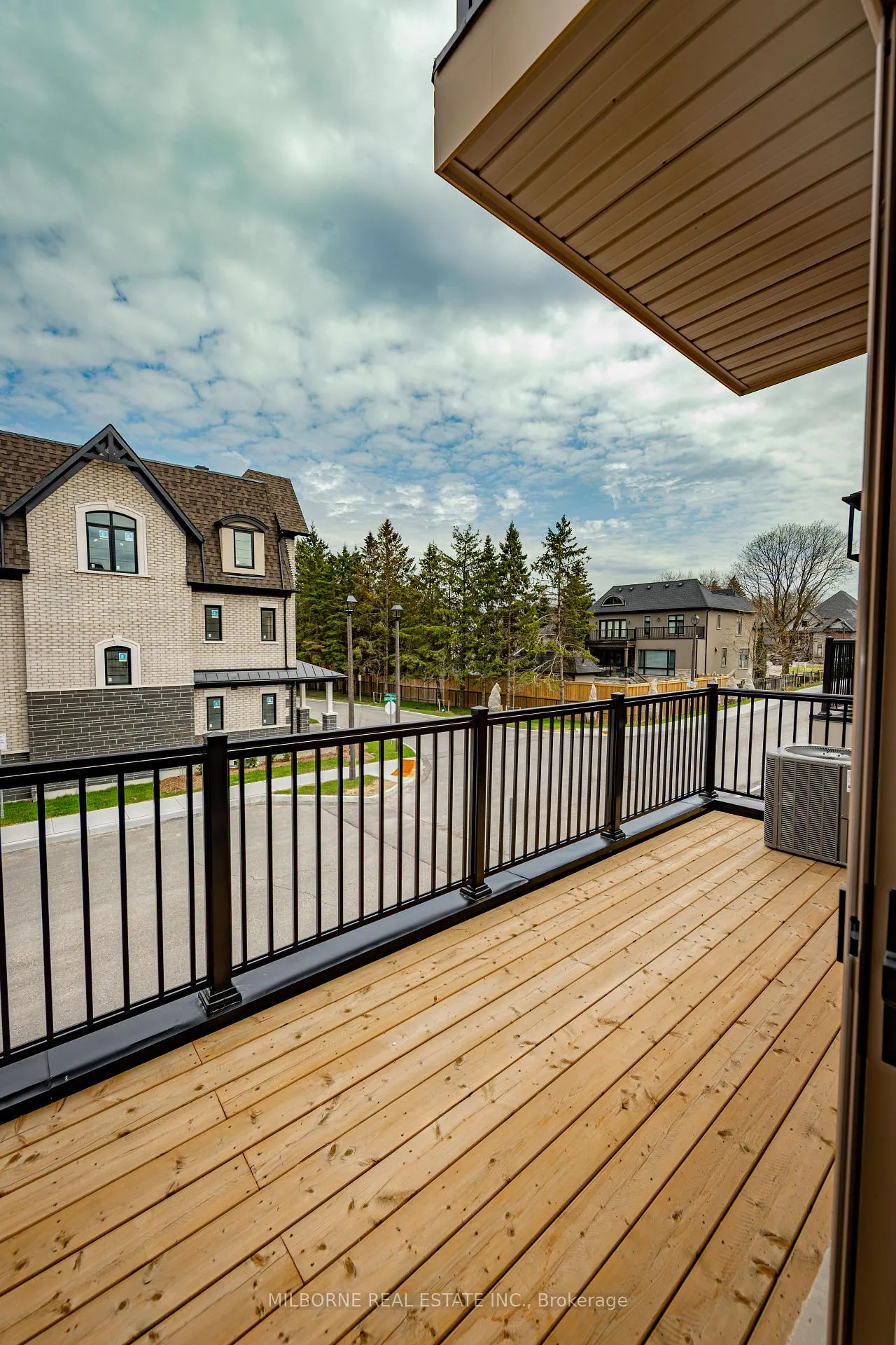 Photo 36 of 28 Fred Beaton Place, King, King City — HOMEH