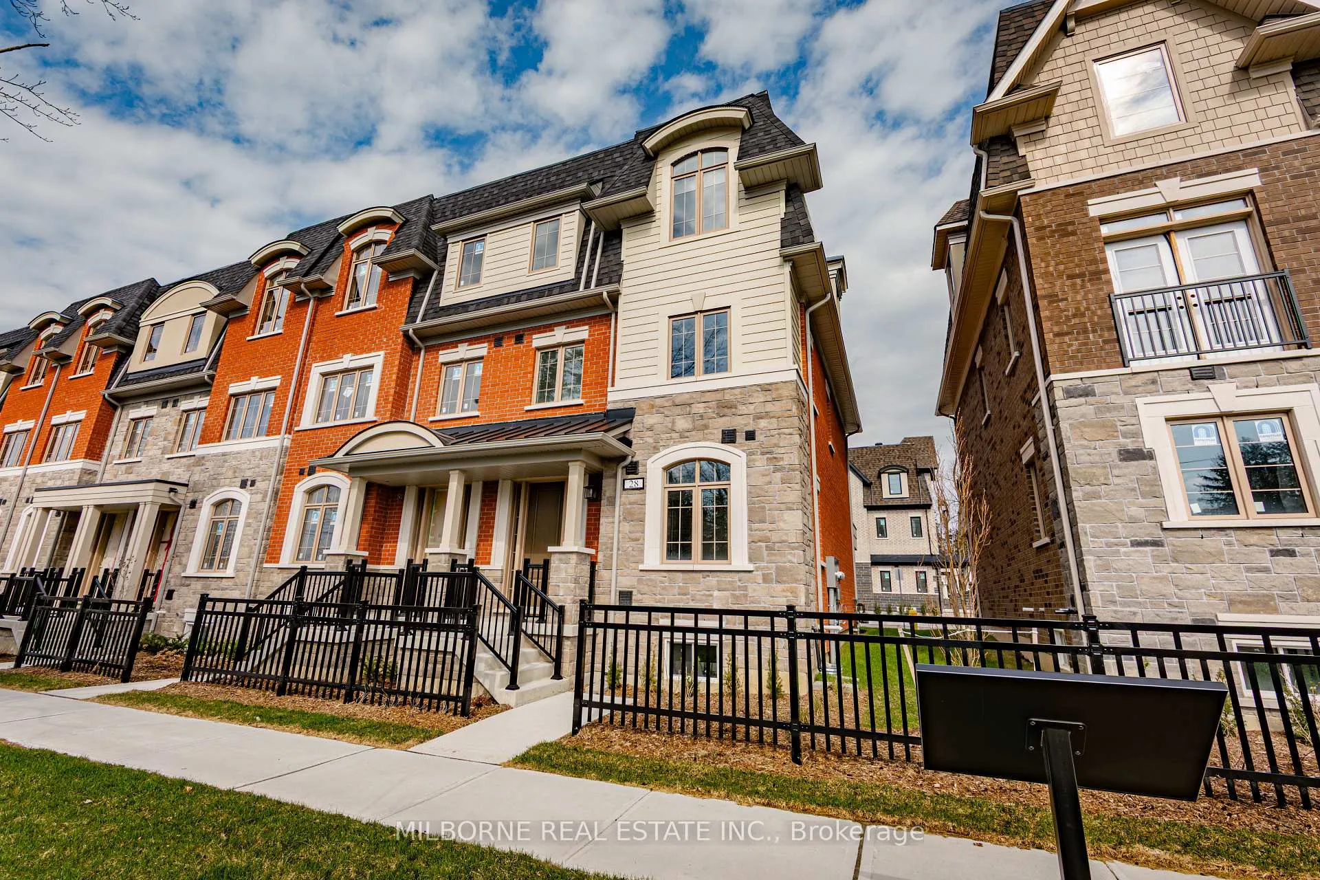 Photo 41 of 28 Fred Beaton Place, King, King City — HOMEH