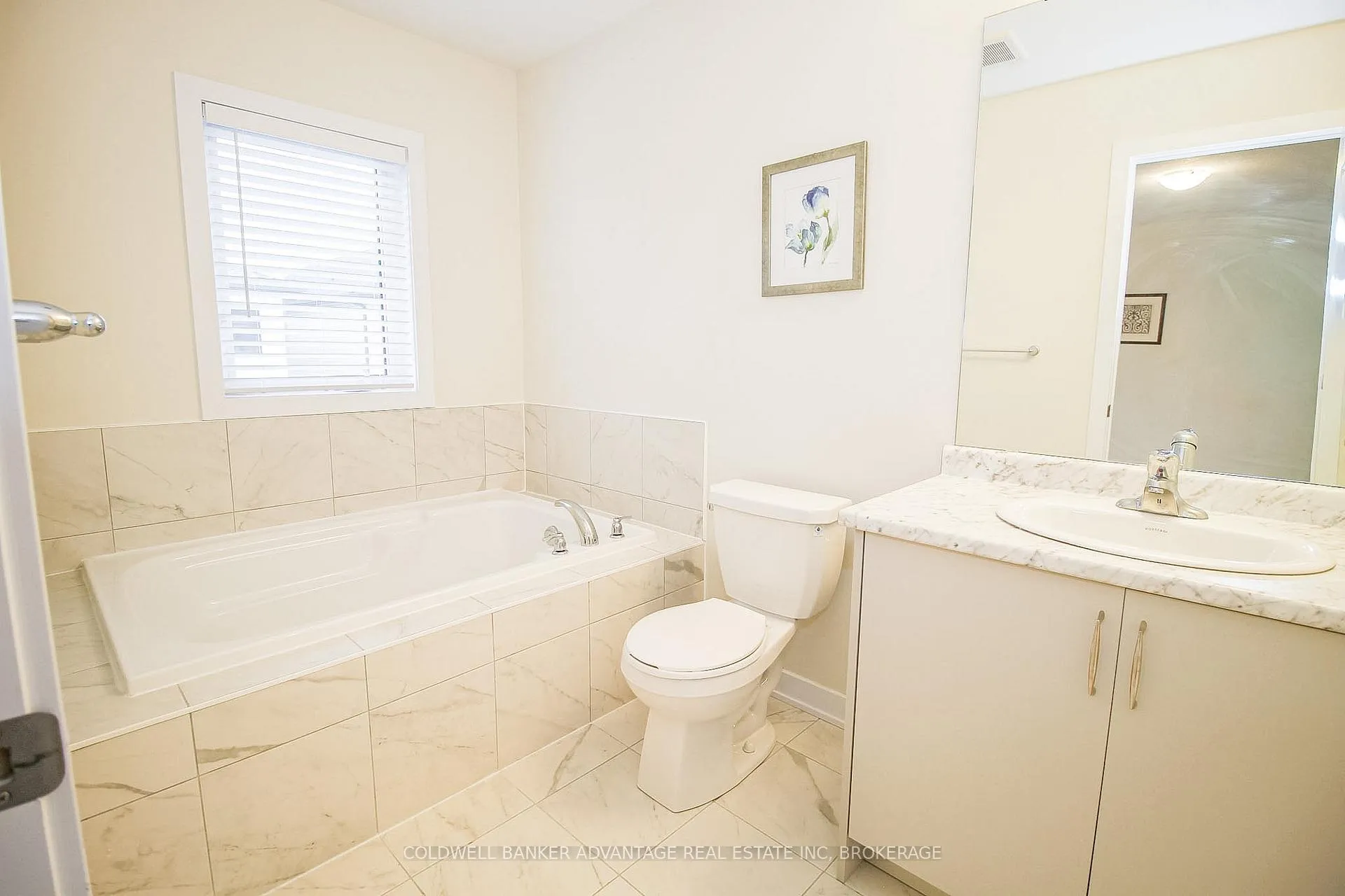Photo 26 of 77 Keelson Street, Welland, Dain City — HOMEH