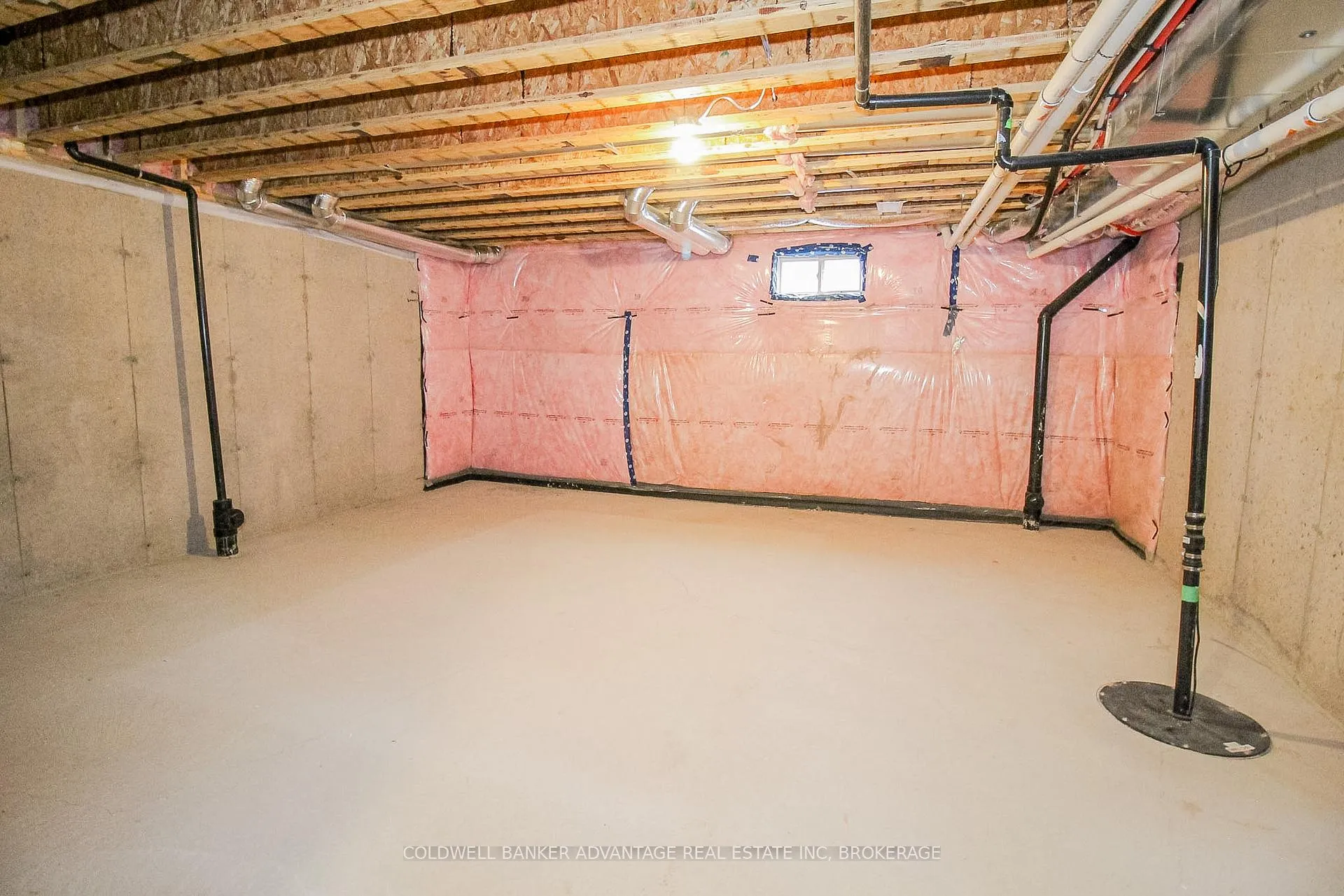 Photo 34 of 77 Keelson Street, Welland, Dain City — HOMEH