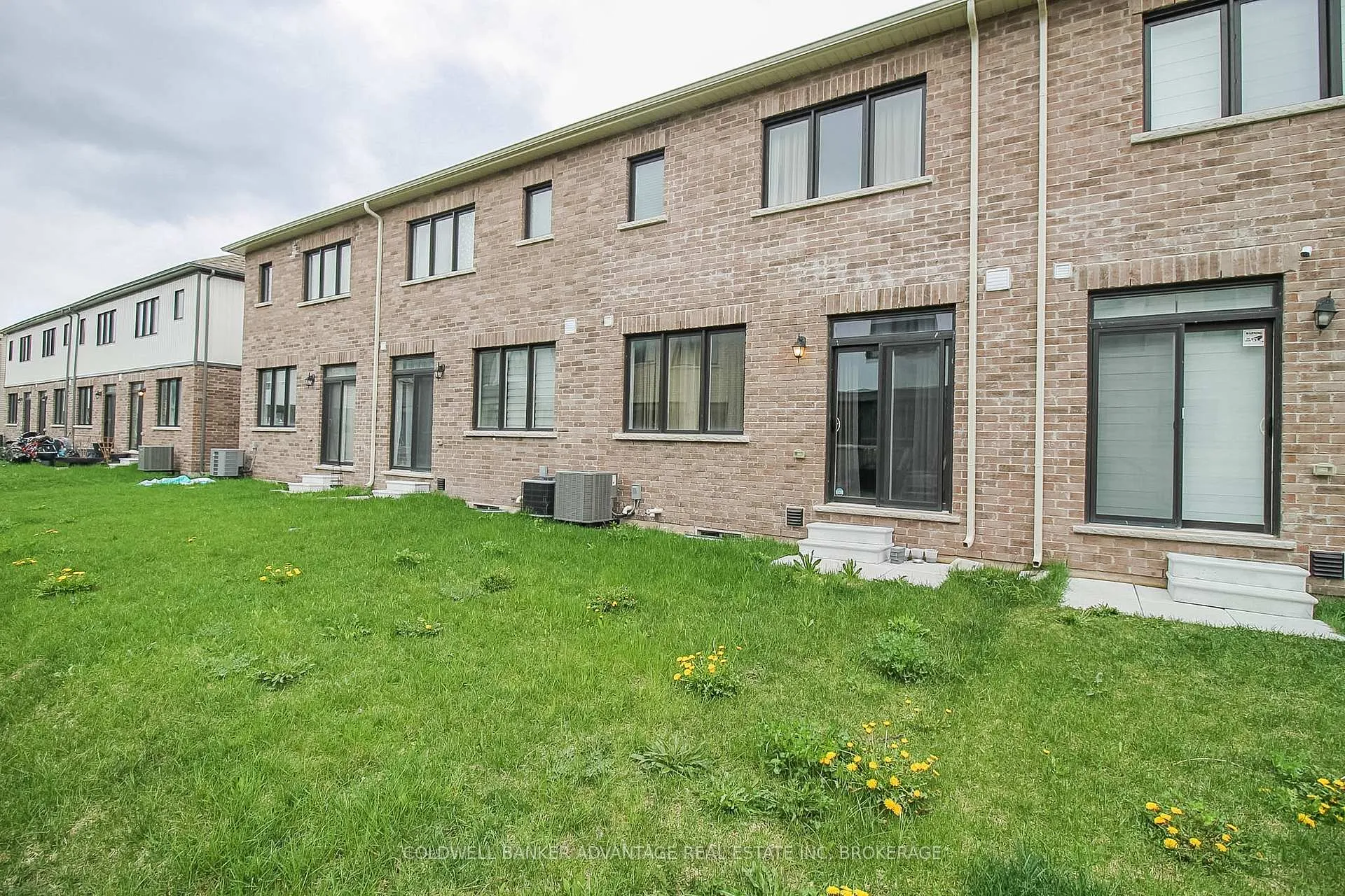 Photo 36 of 77 Keelson Street, Welland, Dain City — HOMEH