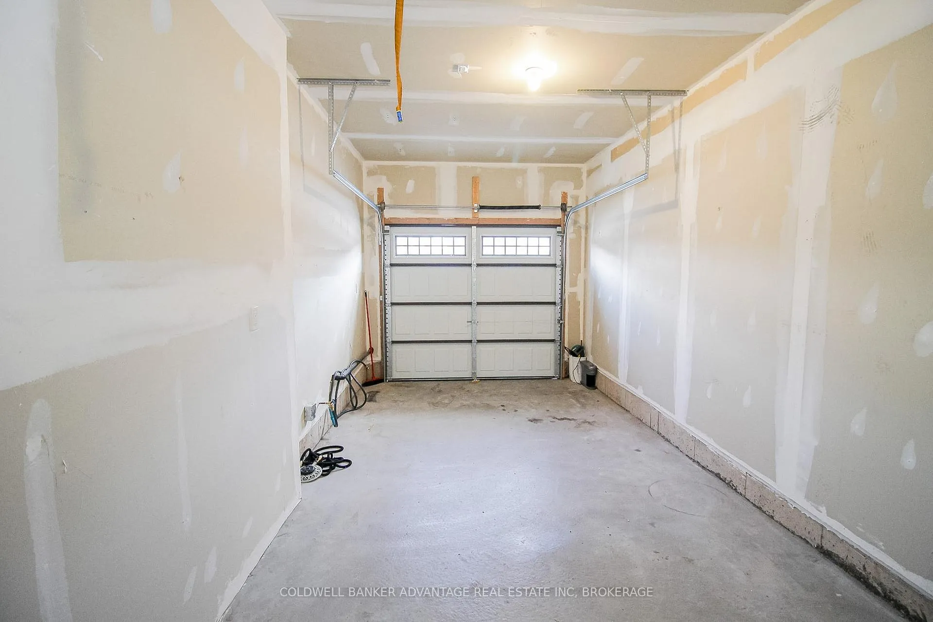 Photo 38 of 77 Keelson Street, Welland, Dain City — HOMEH