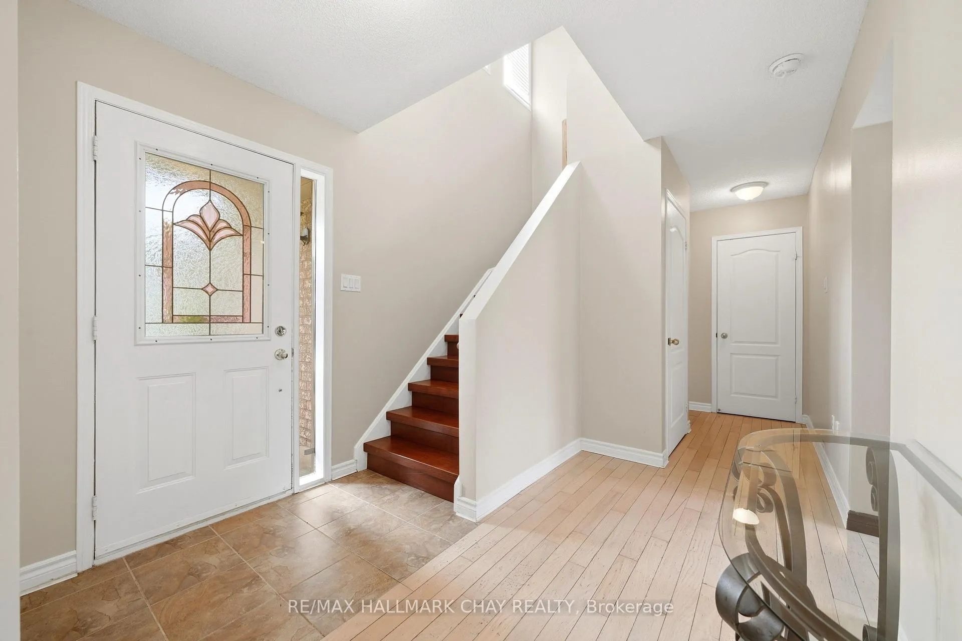 Photo 8 of 14 Dugdale Avenue, New Tecumseth, Beeton — HOMEH