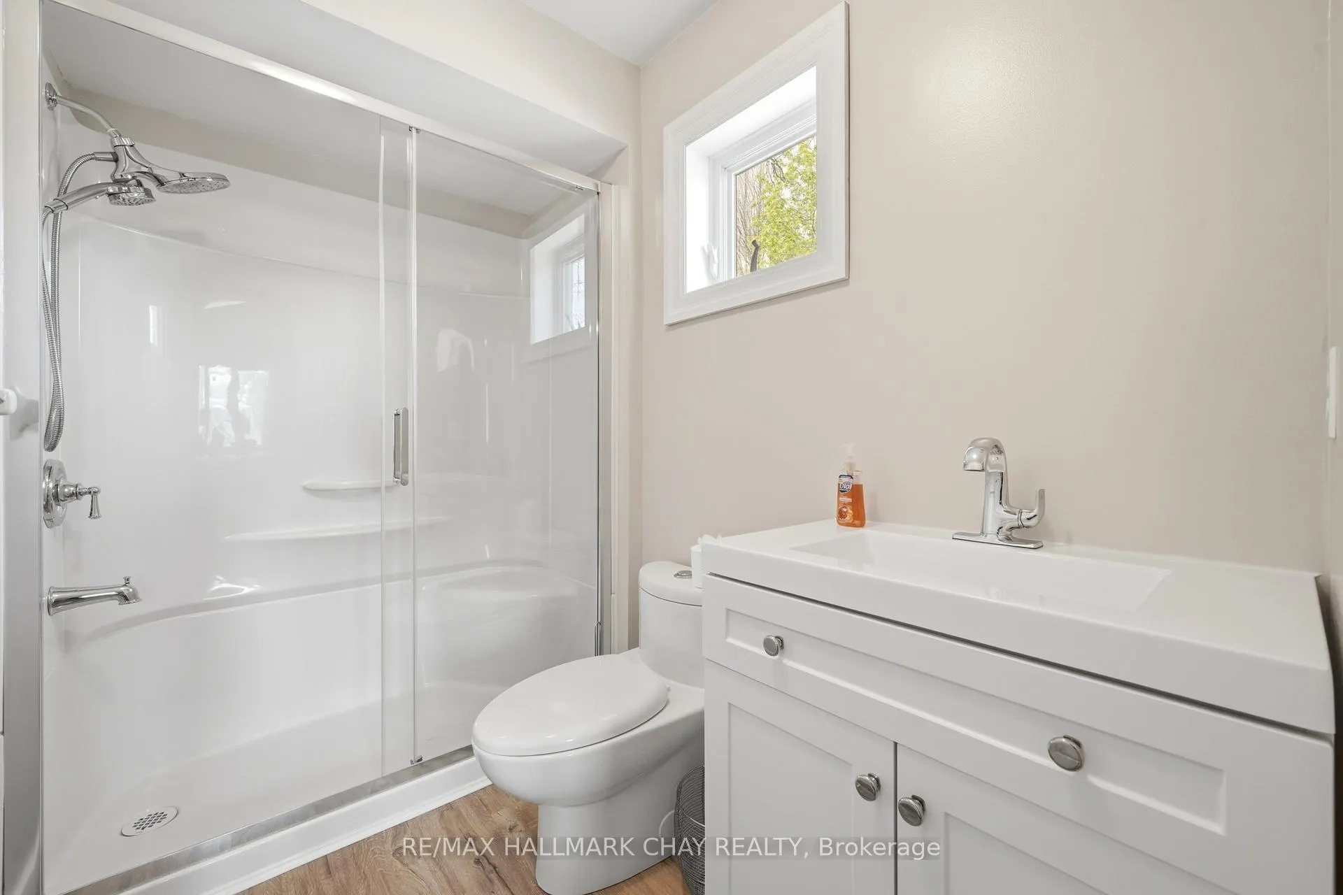 Photo 25 of 14 Dugdale Avenue, New Tecumseth, Beeton — HOMEH