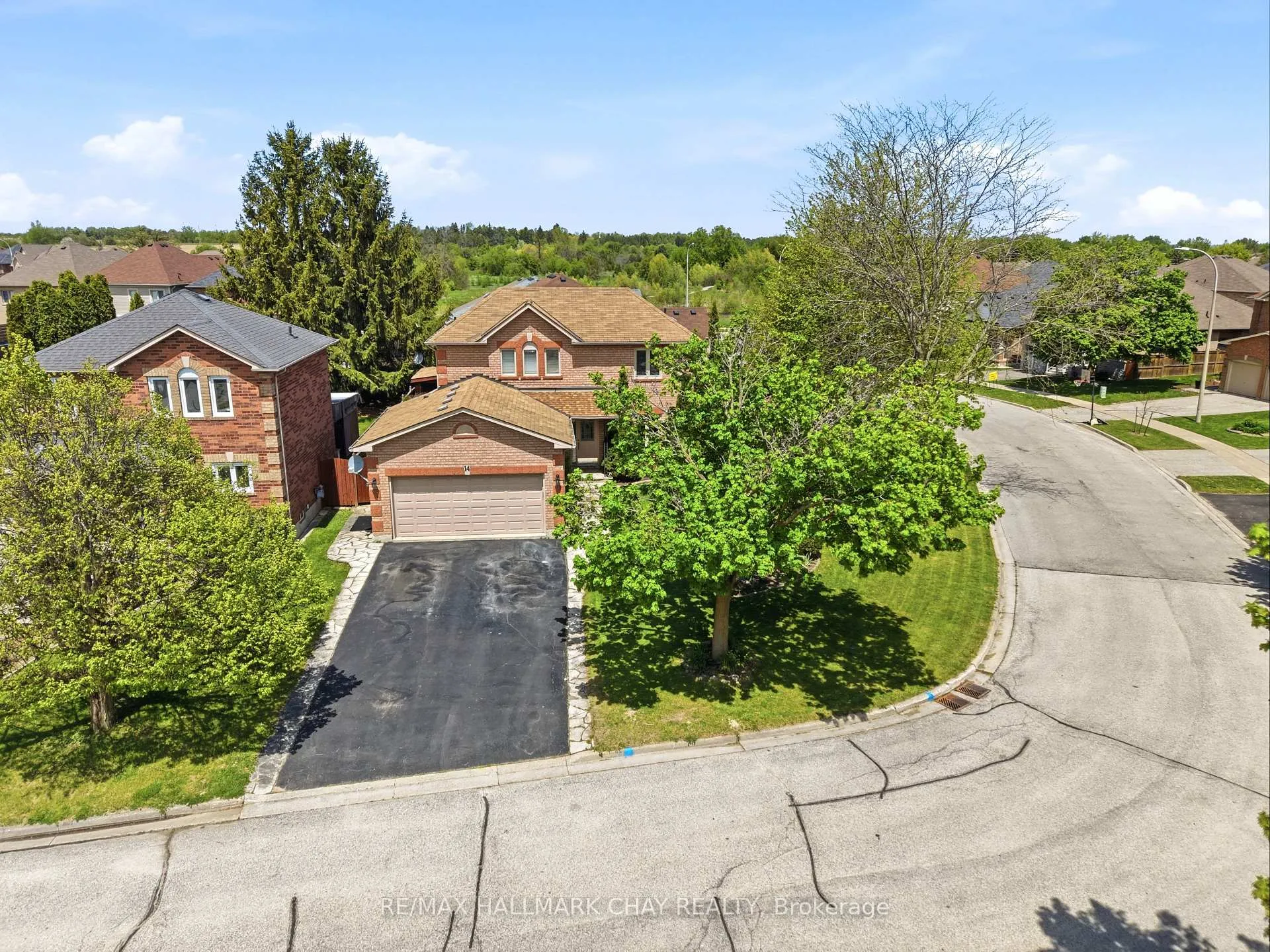 Photo 43 of 14 Dugdale Avenue, New Tecumseth, Beeton — HOMEH