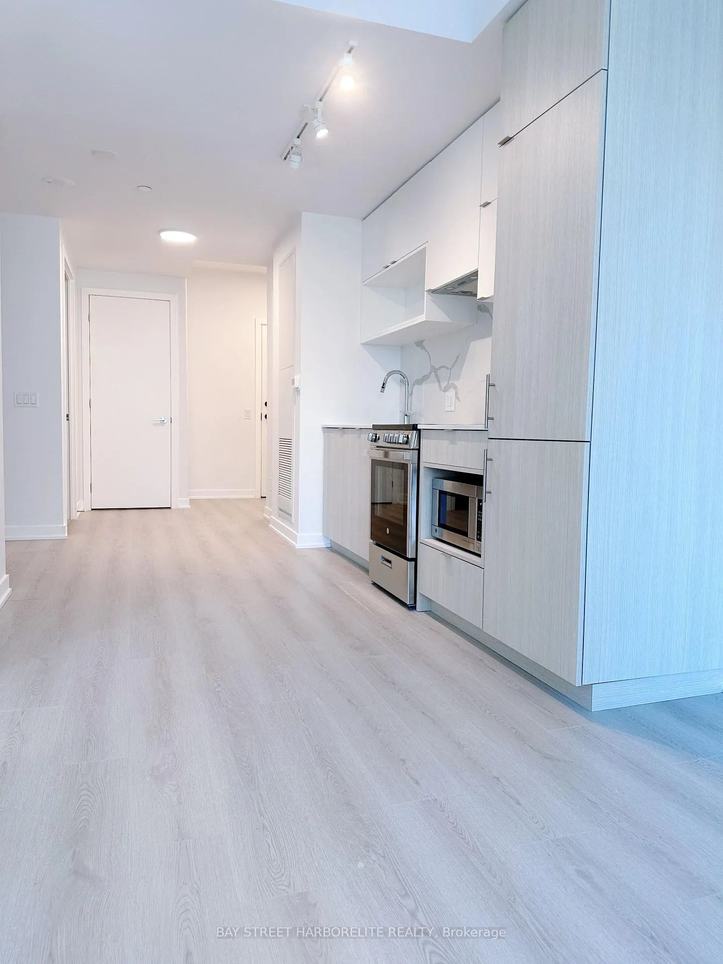 Photo 6 of Unit 603, 100 Queen Street E, Toronto, Church-Yonge Corridor — HOMEH