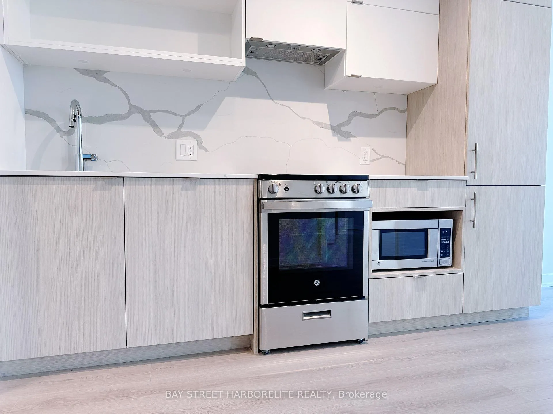 Photo 7 of Unit 603, 100 Queen Street E, Toronto, Church-Yonge Corridor — HOMEH