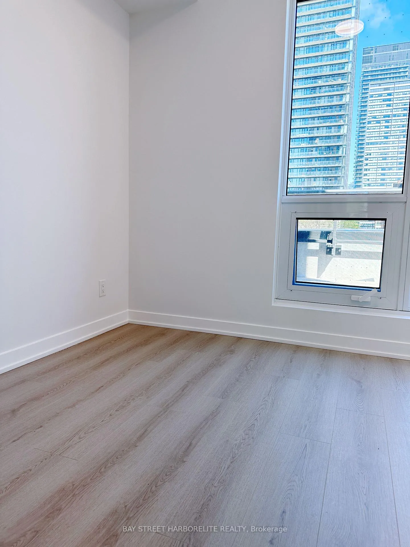 Photo 12 of Unit 603, 100 Queen Street E, Toronto, Church-Yonge Corridor — HOMEH