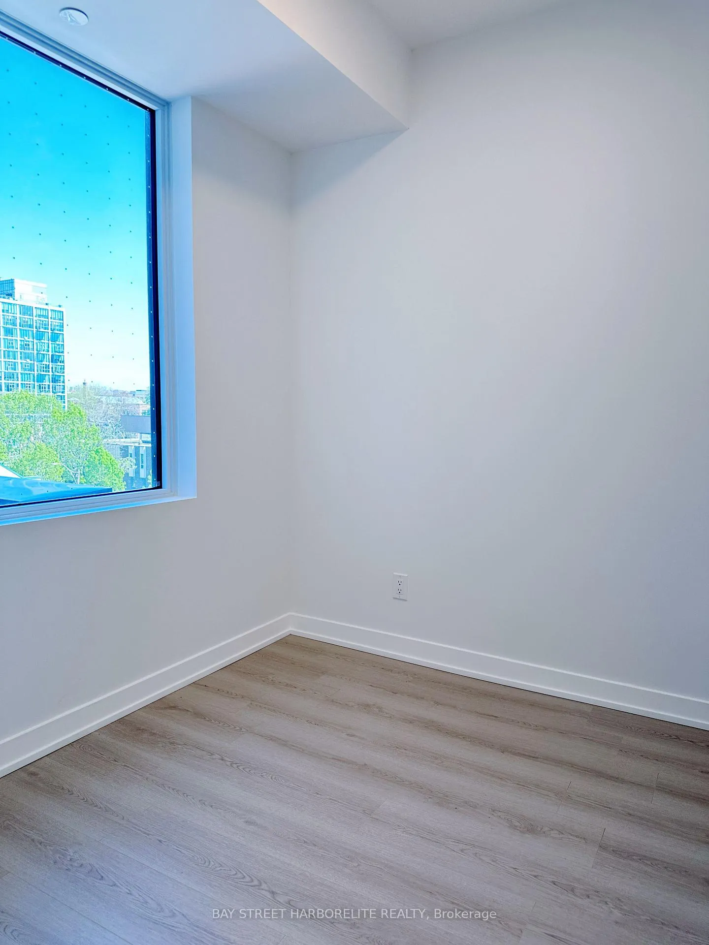 Photo 14 of Unit 603, 100 Queen Street E, Toronto, Church-Yonge Corridor — HOMEH