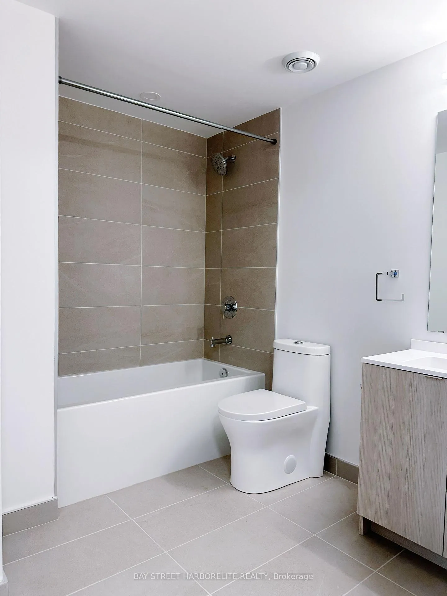 Photo 15 of Unit 603, 100 Queen Street E, Toronto, Church-Yonge Corridor — HOMEH