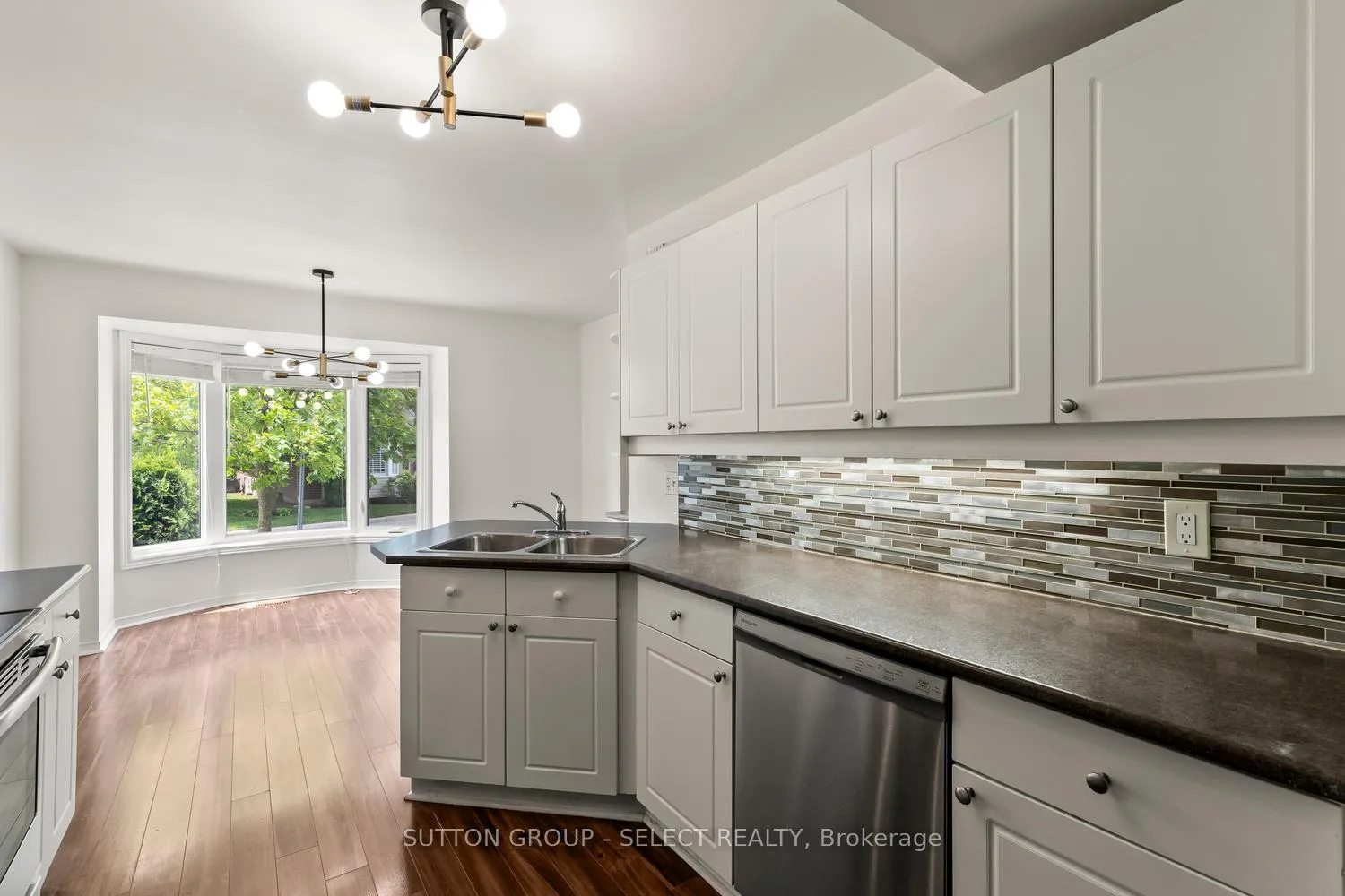 Photo 11 of Unit 16, 20 Kernohan Parkway, London, South D — HOMEH