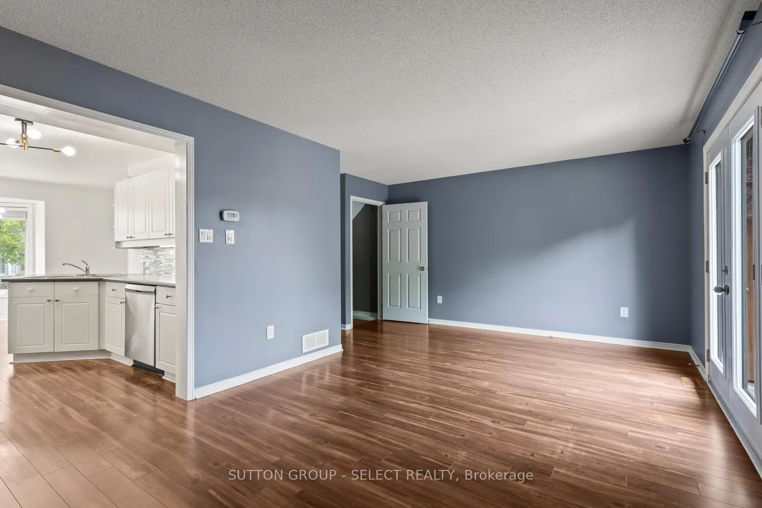 Photo 15 of Unit 16, 20 Kernohan Parkway, London, South D — HOMEH