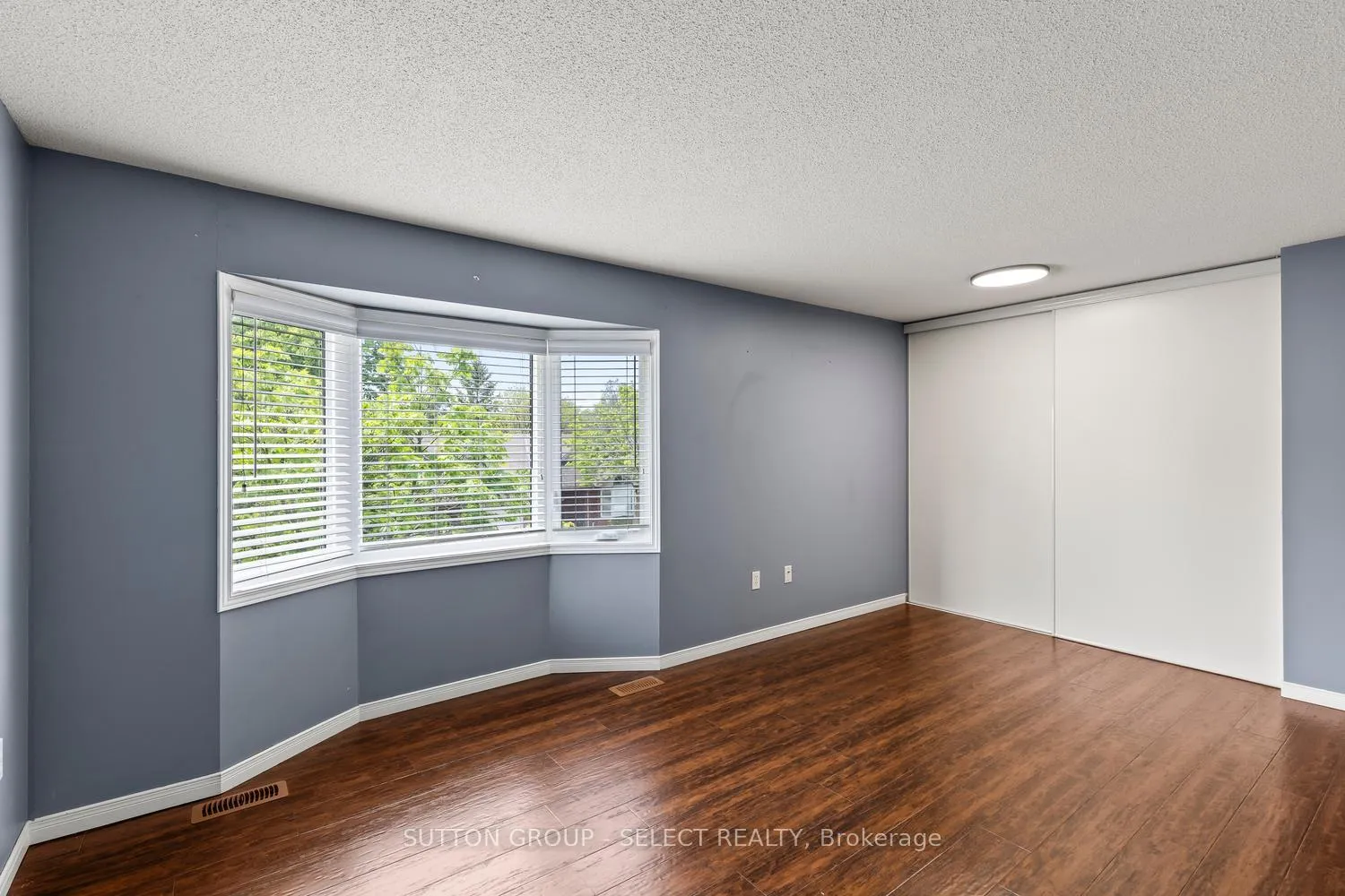 Photo 19 of Unit 16, 20 Kernohan Parkway, London, South D — HOMEH