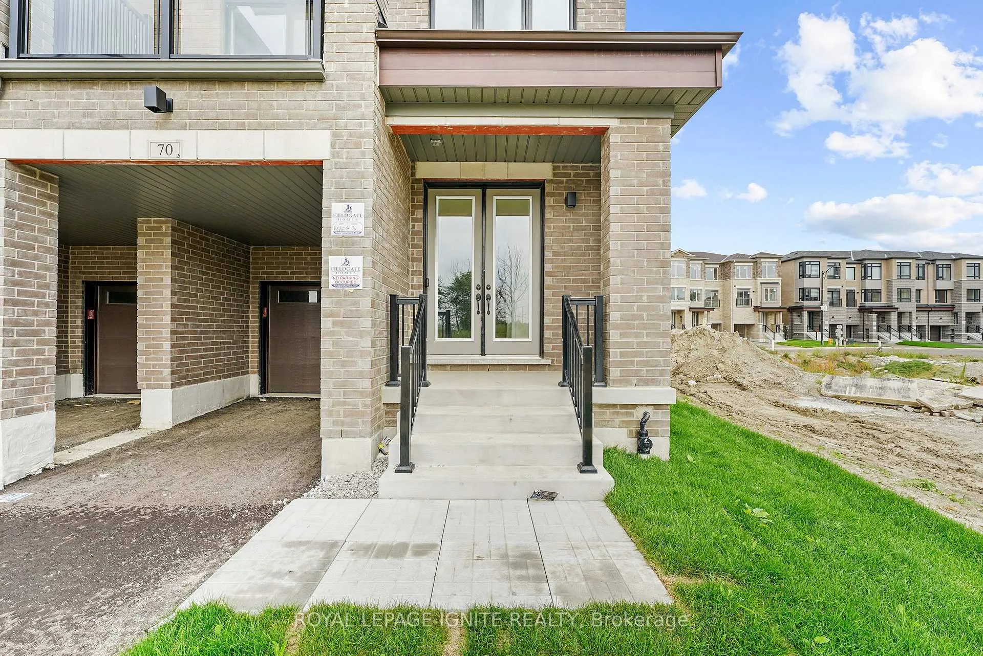 Photo 3 of 70 Thule Street, Vaughan, Vellore Village — HOMEH