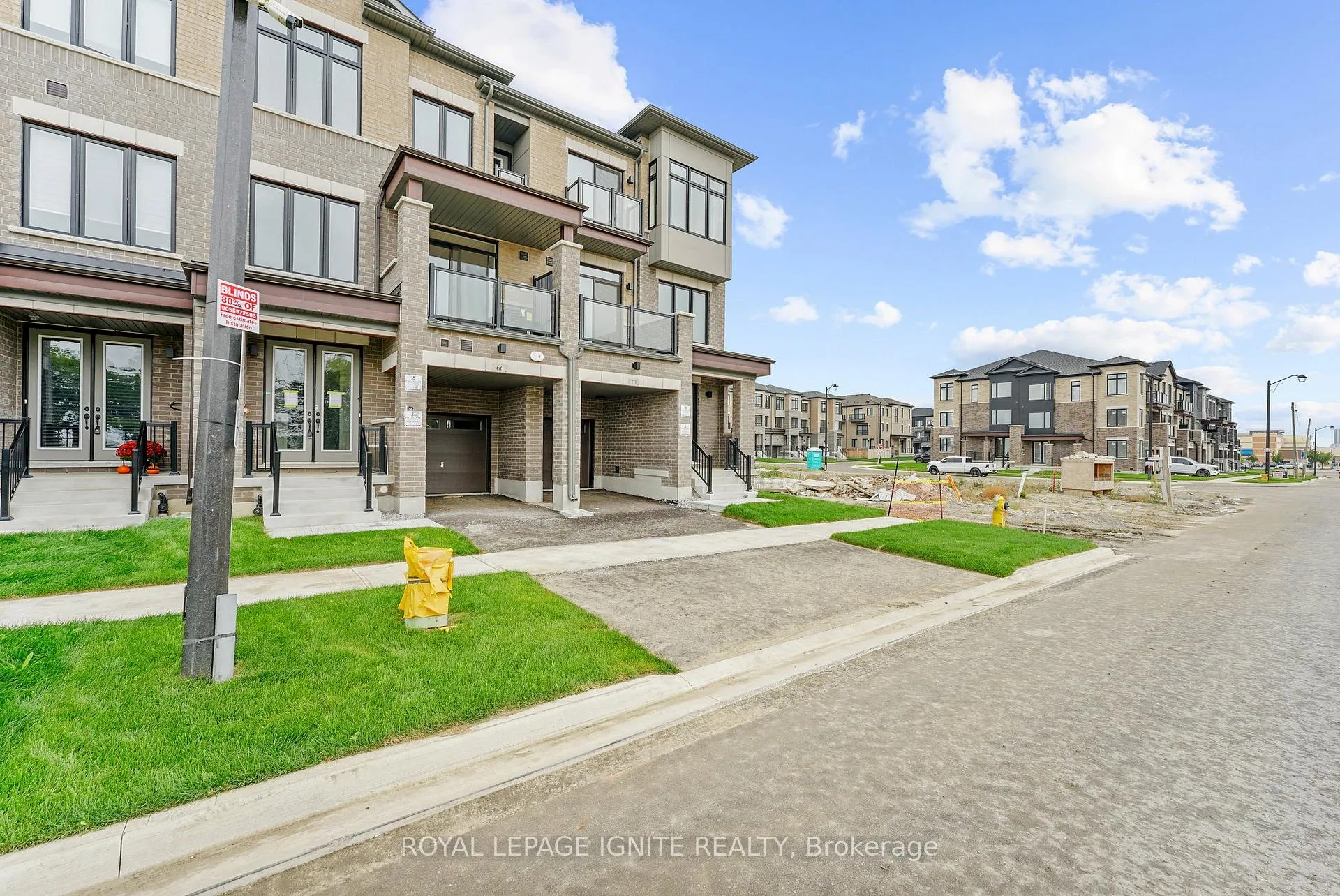 Photo 4 of 70 Thule Street, Vaughan, Vellore Village — HOMEH
