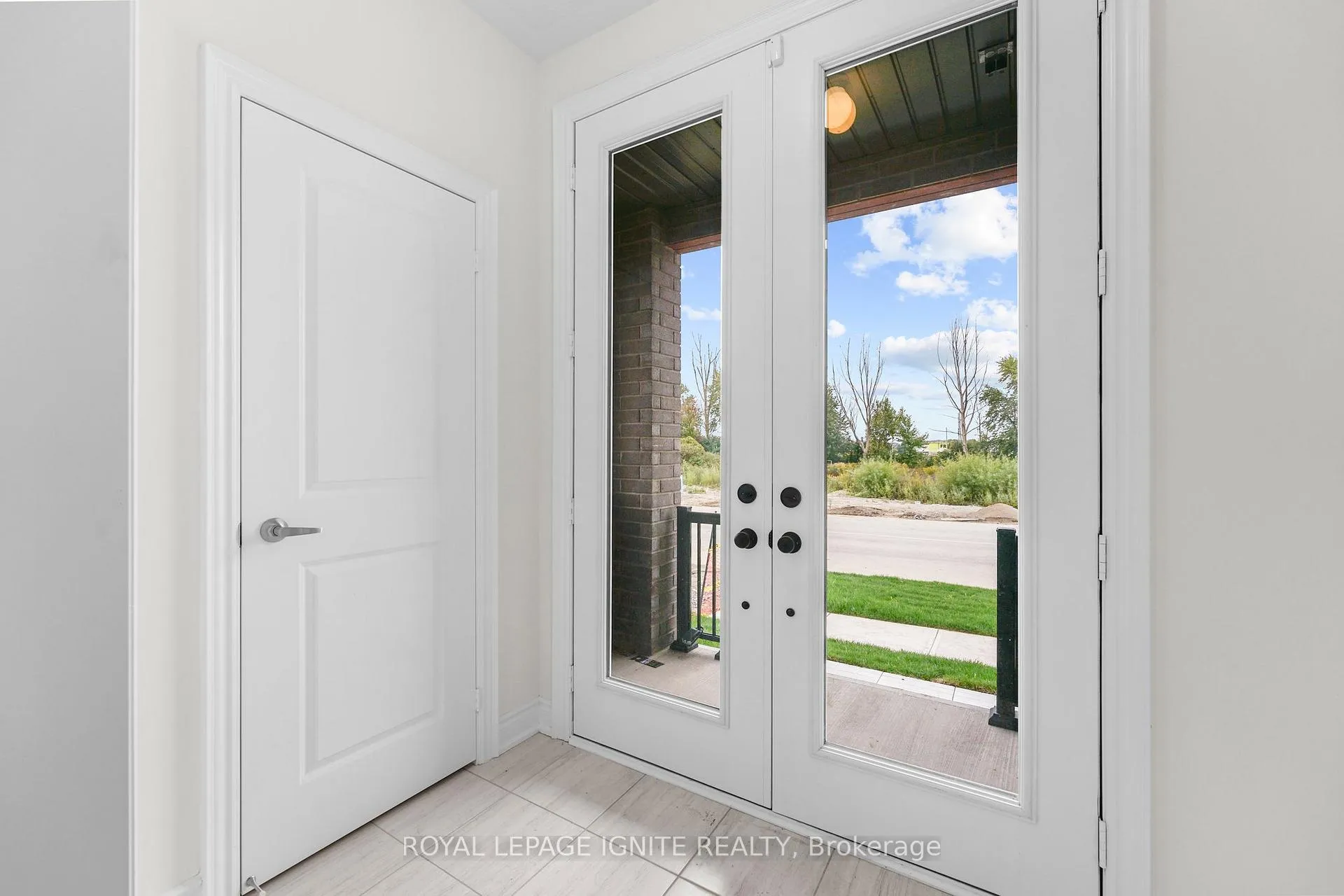 Photo 7 of 70 Thule Street, Vaughan, Vellore Village — HOMEH