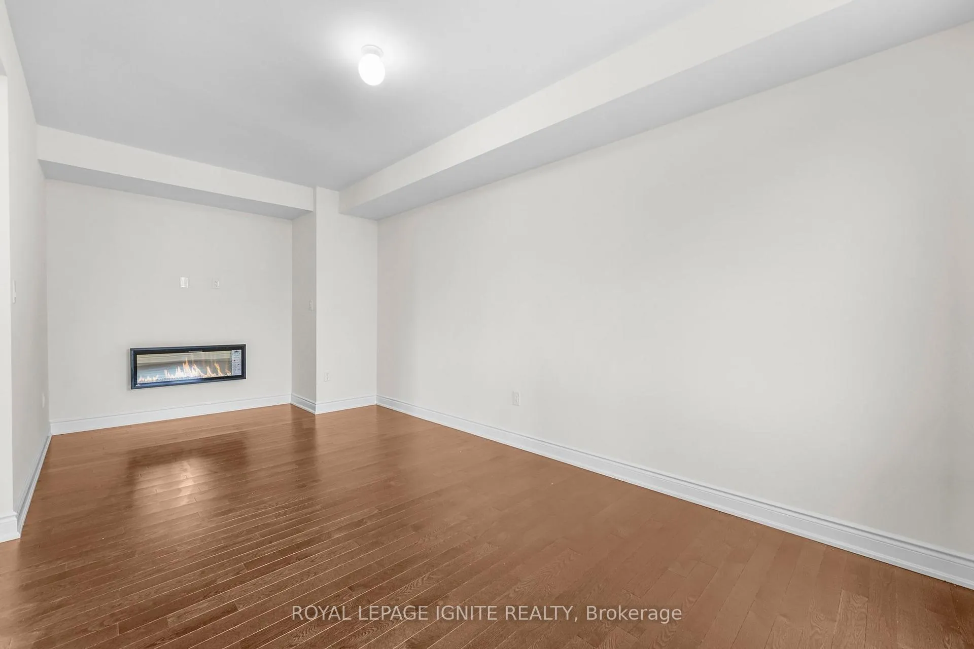 Photo 9 of 70 Thule Street, Vaughan, Vellore Village — HOMEH