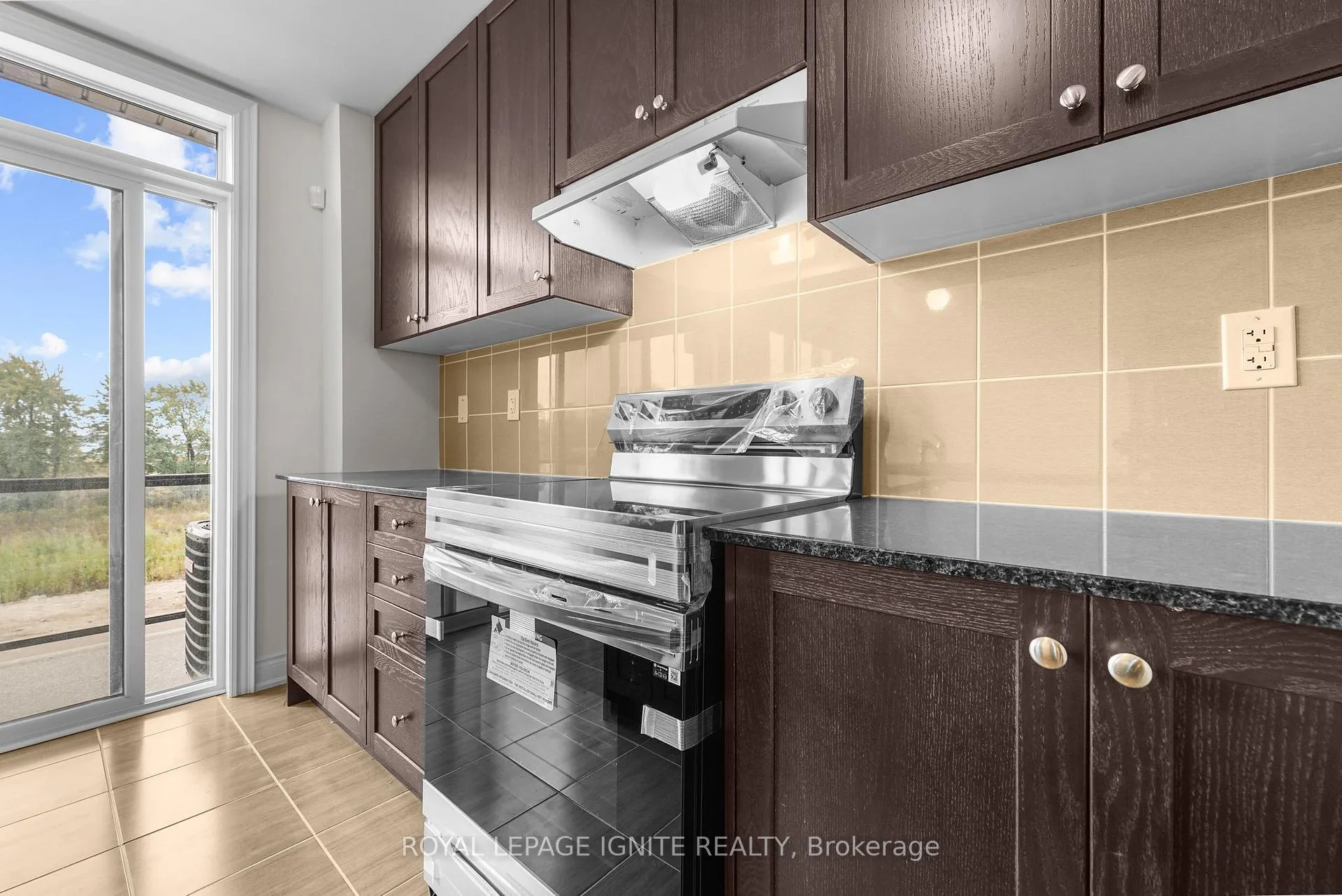 Photo 15 of 70 Thule Street, Vaughan, Vellore Village — HOMEH