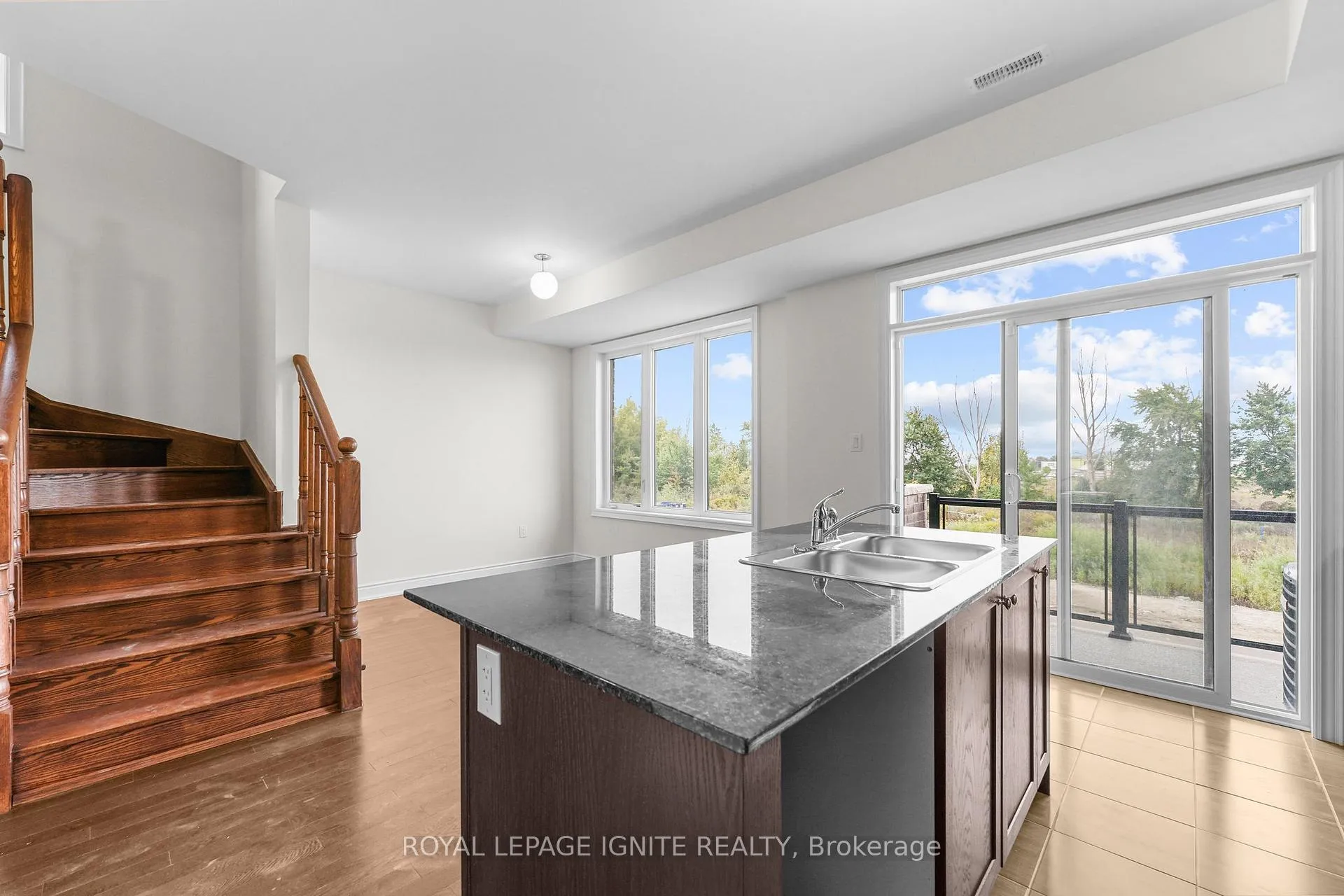 Photo 17 of 70 Thule Street, Vaughan, Vellore Village — HOMEH
