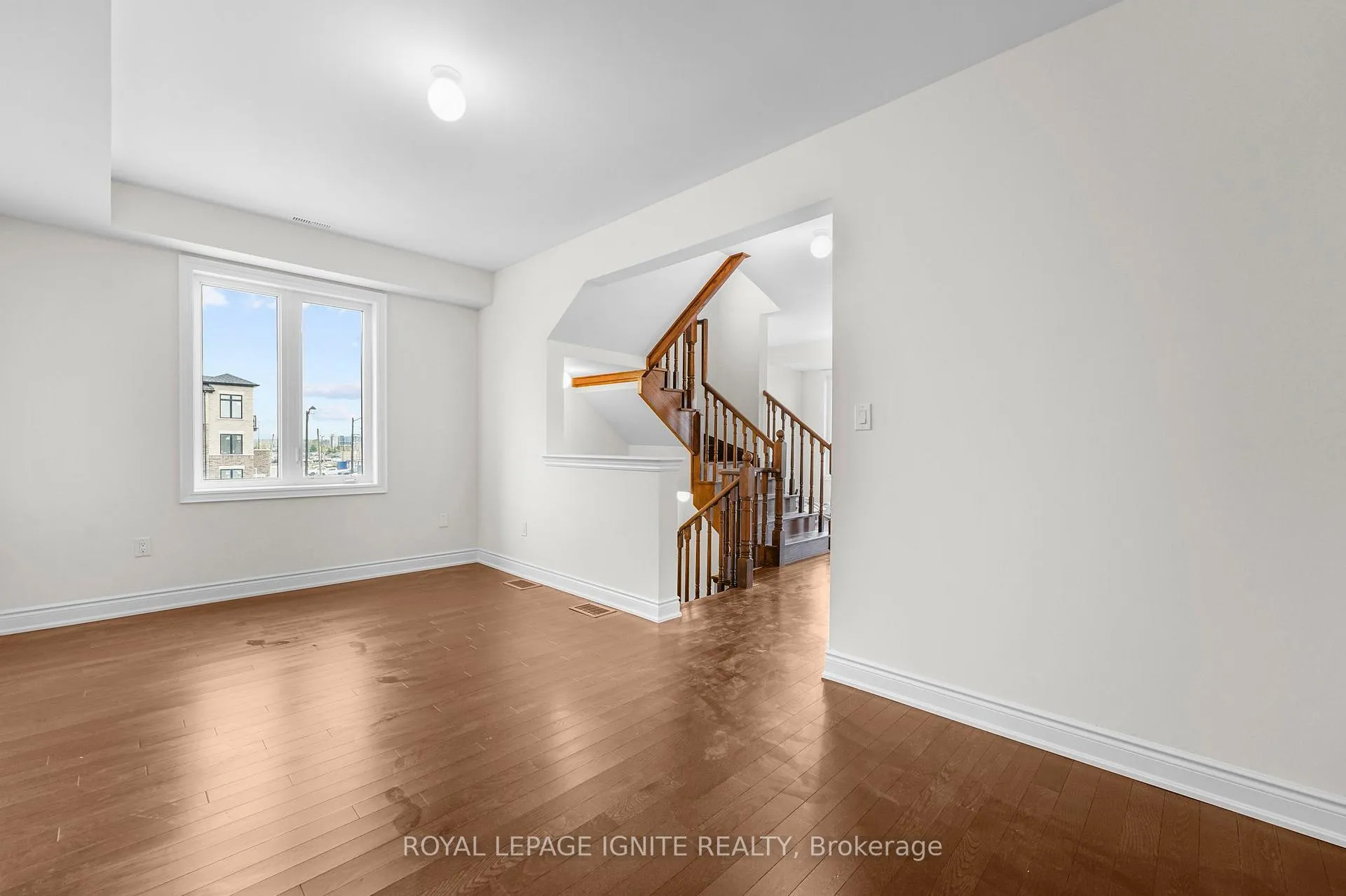 Photo 23 of 70 Thule Street, Vaughan, Vellore Village — HOMEH
