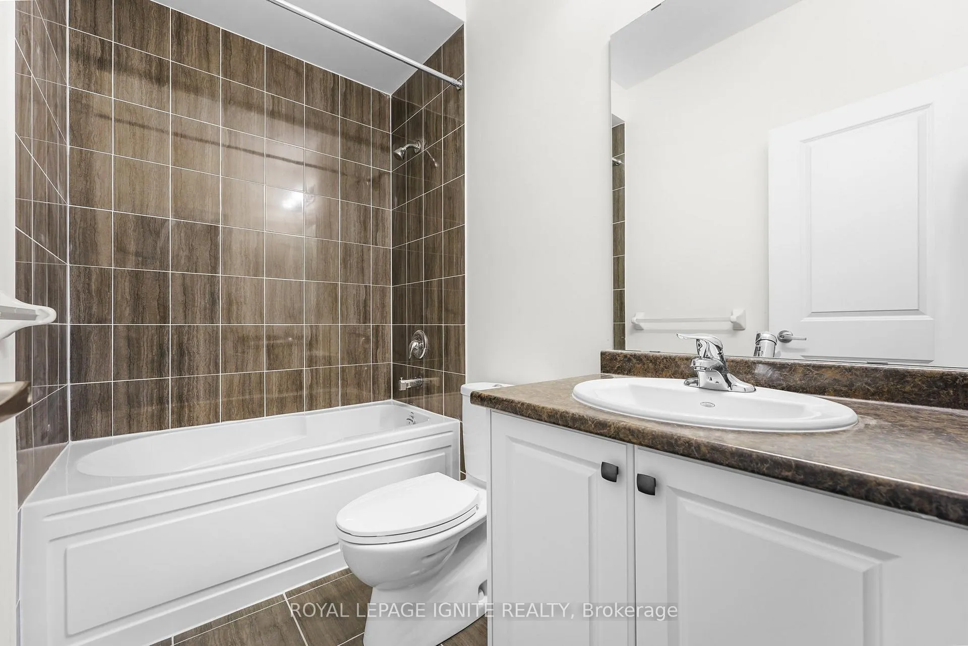 Photo 36 of 70 Thule Street, Vaughan, Vellore Village — HOMEH
